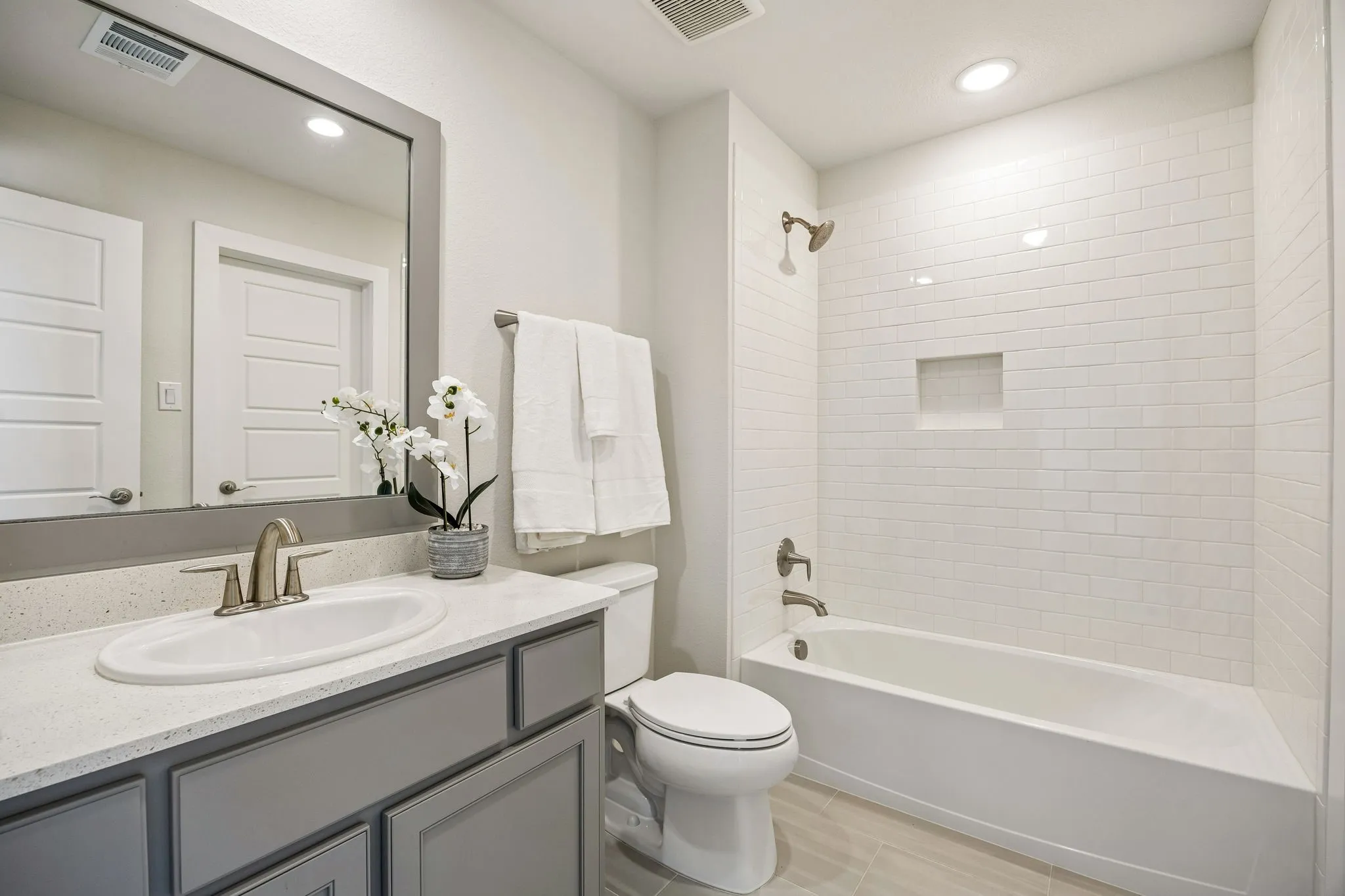 Single Family Residence For Sale in Tarrant County , 804 Jamestown Lane, Southlake, Texas 76092, 6 Bedroom, 7 Bathroom, 3 Garage spaces, 5,963 Sqft, built in 2022, mls#21307162, Real Estate Agent in Southlake, Homes For Sale in Tarrant county, Homes For Sale in Southlake, Realtor in Southlake Texas, Real Estate Brokerage Independent Realty Texas, Luminita Cordes Realtor