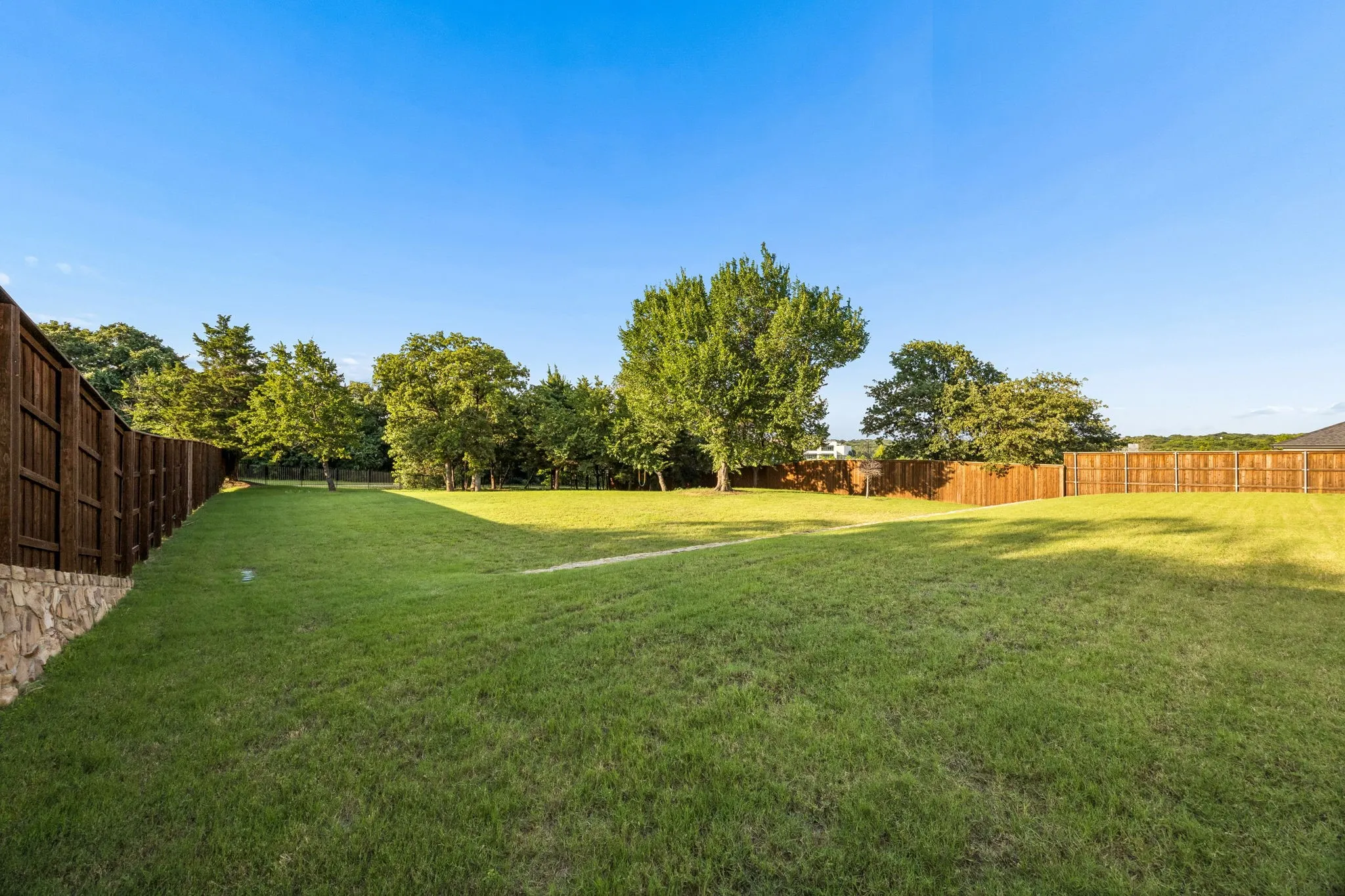 Single Family Residence For Sale in Tarrant County , 804 Jamestown Lane, Southlake, Texas 76092, 6 Bedroom, 7 Bathroom, 3 Garage spaces, 5,963 Sqft, built in 2022, mls#21307162, Real Estate Agent in Southlake, Homes For Sale in Tarrant county, Homes For Sale in Southlake, Realtor in Southlake Texas, Real Estate Brokerage Independent Realty Texas, Luminita Cordes Realtor