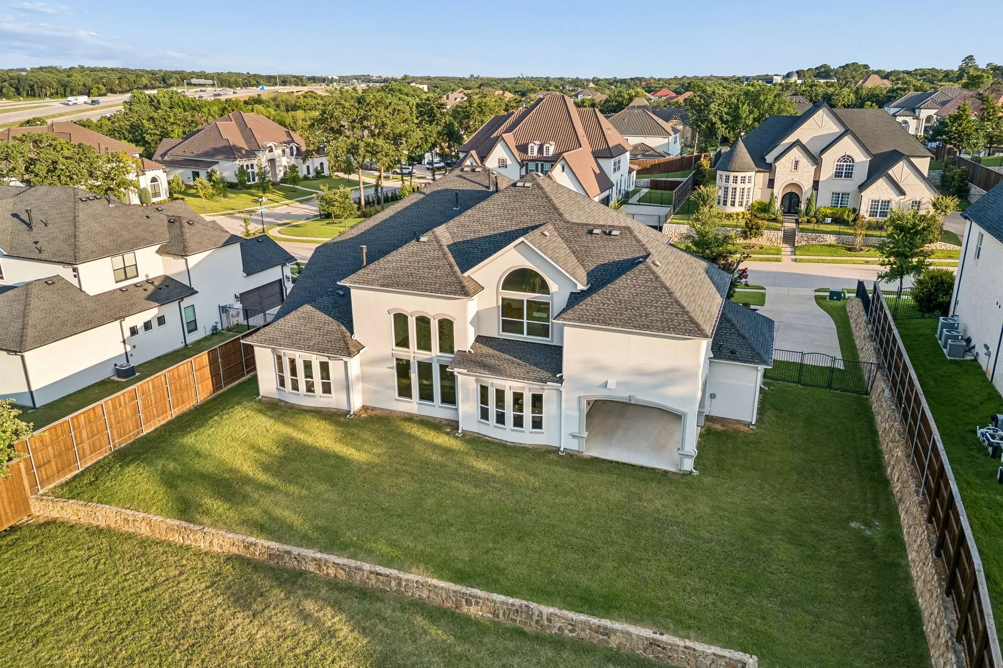 Single Family Residence For Sale in Tarrant County , 804 Jamestown Lane, Southlake, Texas 76092, 6 Bedroom, 7 Bathroom, 3 Garage spaces, 5,963 Sqft, built in 2022, mls#21307162, Real Estate Agent in Southlake, Homes For Sale in Tarrant county, Homes For Sale in Southlake, Realtor in Southlake Texas, Real Estate Brokerage Independent Realty Texas, Luminita Cordes Realtor