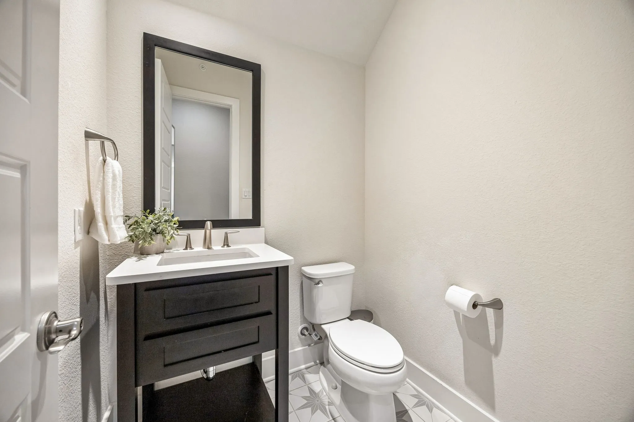 Single Family Residence For Sale in Tarrant County , 804 Jamestown Lane, Southlake, Texas 76092, 6 Bedroom, 7 Bathroom, 3 Garage spaces, 5,963 Sqft, built in 2022, mls#21307162, Real Estate Agent in Southlake, Homes For Sale in Tarrant county, Homes For Sale in Southlake, Realtor in Southlake Texas, Real Estate Brokerage Independent Realty Texas, Luminita Cordes Realtor