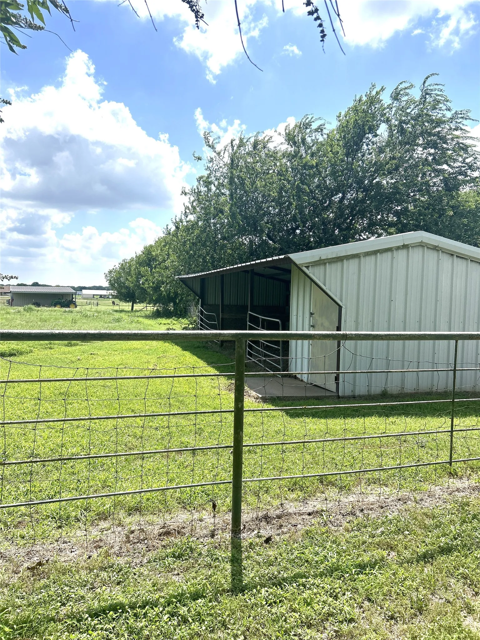 Single Family Residence For Sale in Johnson County , 4024 County Road 415, Alvarado, Texas 76009, 3 Bedroom, 2 Bathroom, 3 Garage spaces, 1,693 Sqft, built in 0, mls#21306004, Real Estate Agent in Alvarado, Homes For Sale in Johnson county, Homes For Sale in Alvarado, Realtor in Alvarado Texas, Real Estate Brokerage Independent Realty Texas, Luminita Cordes Realtor