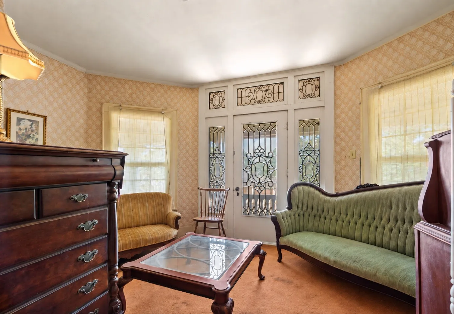 Single Family Residence For Sale in Grayson County , 1114 S Houston Avenue, Denison, Texas 75021, 4 Bedroom, 3 Bathroom, 2 Garage spaces, 2,857 Sqft, built in 1889, mls#21307256, Real Estate Agent in Denison, Homes For Sale in Grayson county, Homes For Sale in Denison, Realtor in Denison Texas, Real Estate Brokerage Independent Realty Texas, Luminita Cordes Realtor