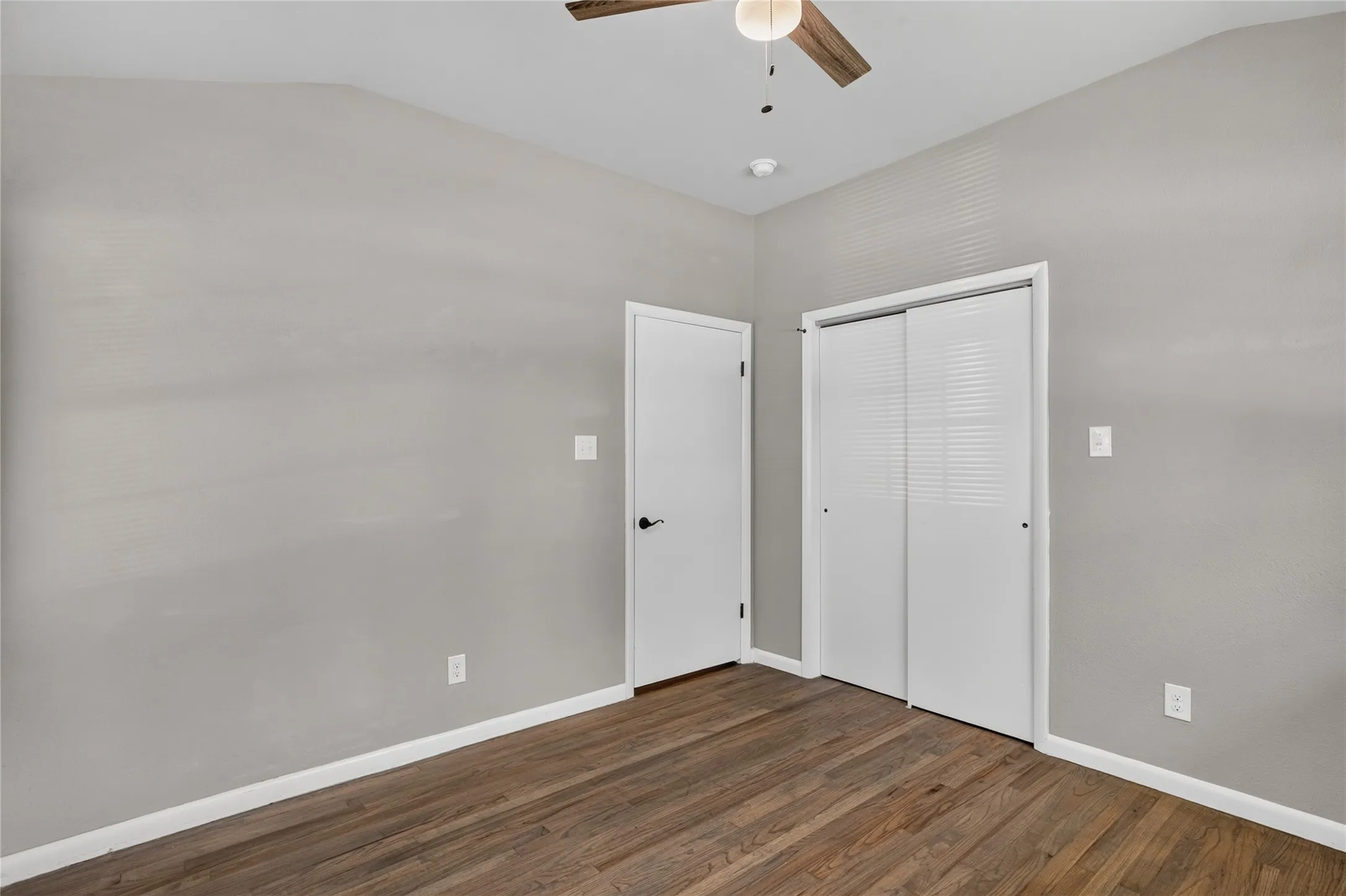 Single Family Residence For Sale in Collin County , 1501 Wysong Drive, Mc Kinney, Texas 75069, 3 Bedroom, 2 Bathroom, 2 Garage spaces, 2,028 Sqft, built in 1975, mls#21301963, Real Estate Agent in Mc Kinney, Homes For Sale in Collin county, Homes For Sale in Mc Kinney, Realtor in Mc Kinney Texas, Real Estate Brokerage Independent Realty Texas, Luminita Cordes Realtor