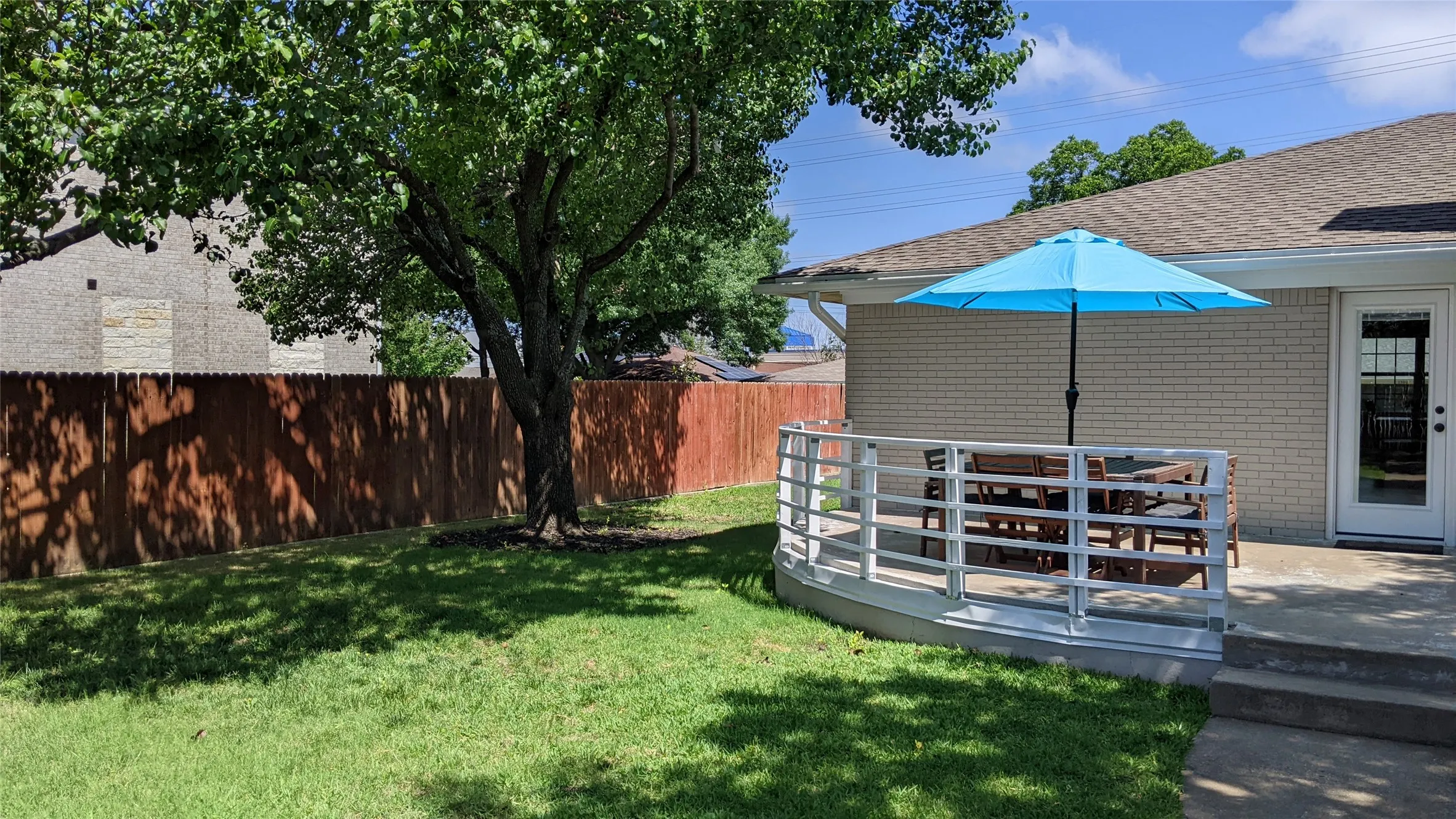 Single Family Residence For Sale in Collin County , 1501 Wysong Drive, Mc Kinney, Texas 75069, 3 Bedroom, 2 Bathroom, 2 Garage spaces, 2,028 Sqft, built in 1975, mls#21301963, Real Estate Agent in Mc Kinney, Homes For Sale in Collin county, Homes For Sale in Mc Kinney, Realtor in Mc Kinney Texas, Real Estate Brokerage Independent Realty Texas, Luminita Cordes Realtor