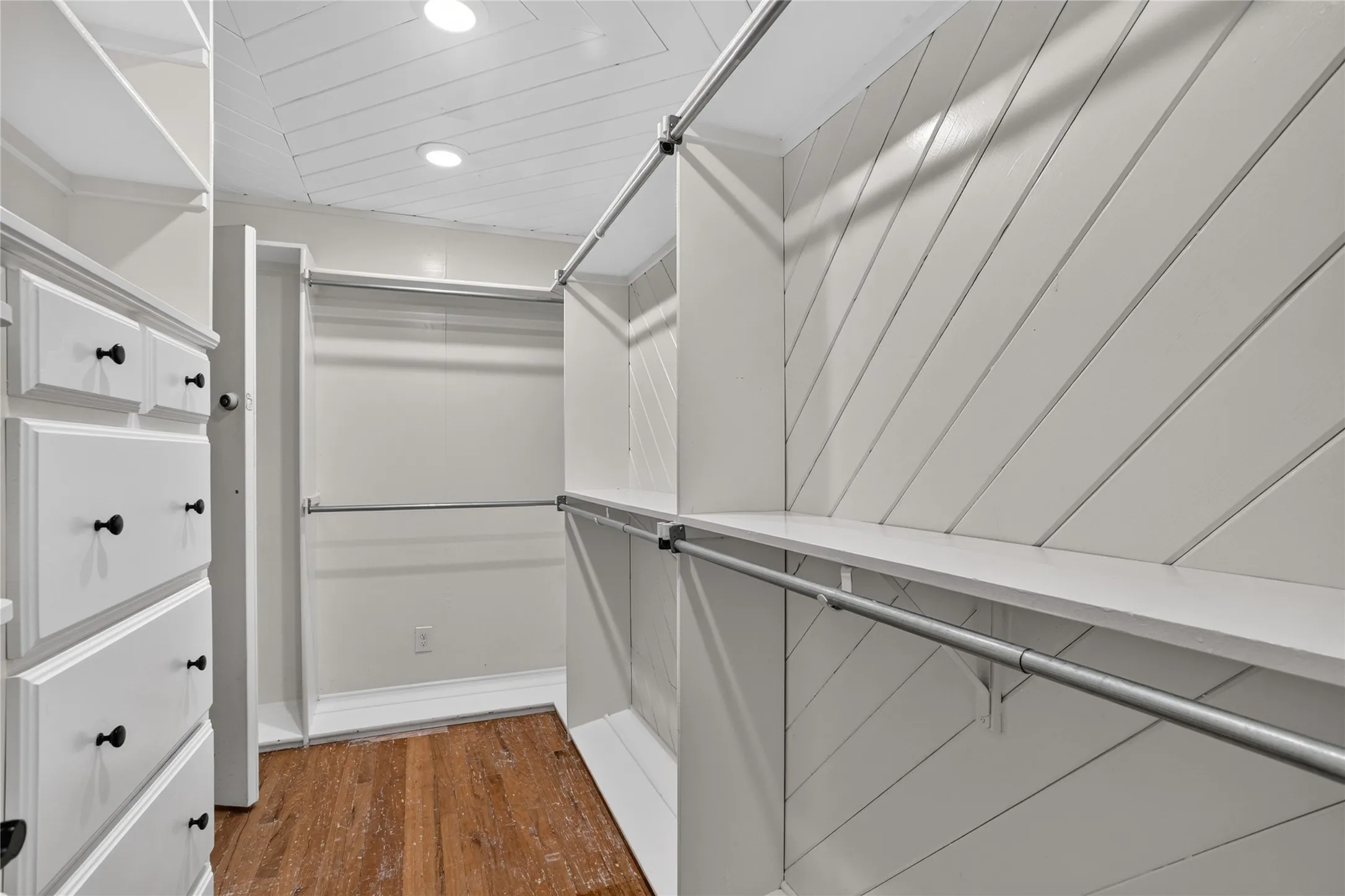 Primary bedroom closet
