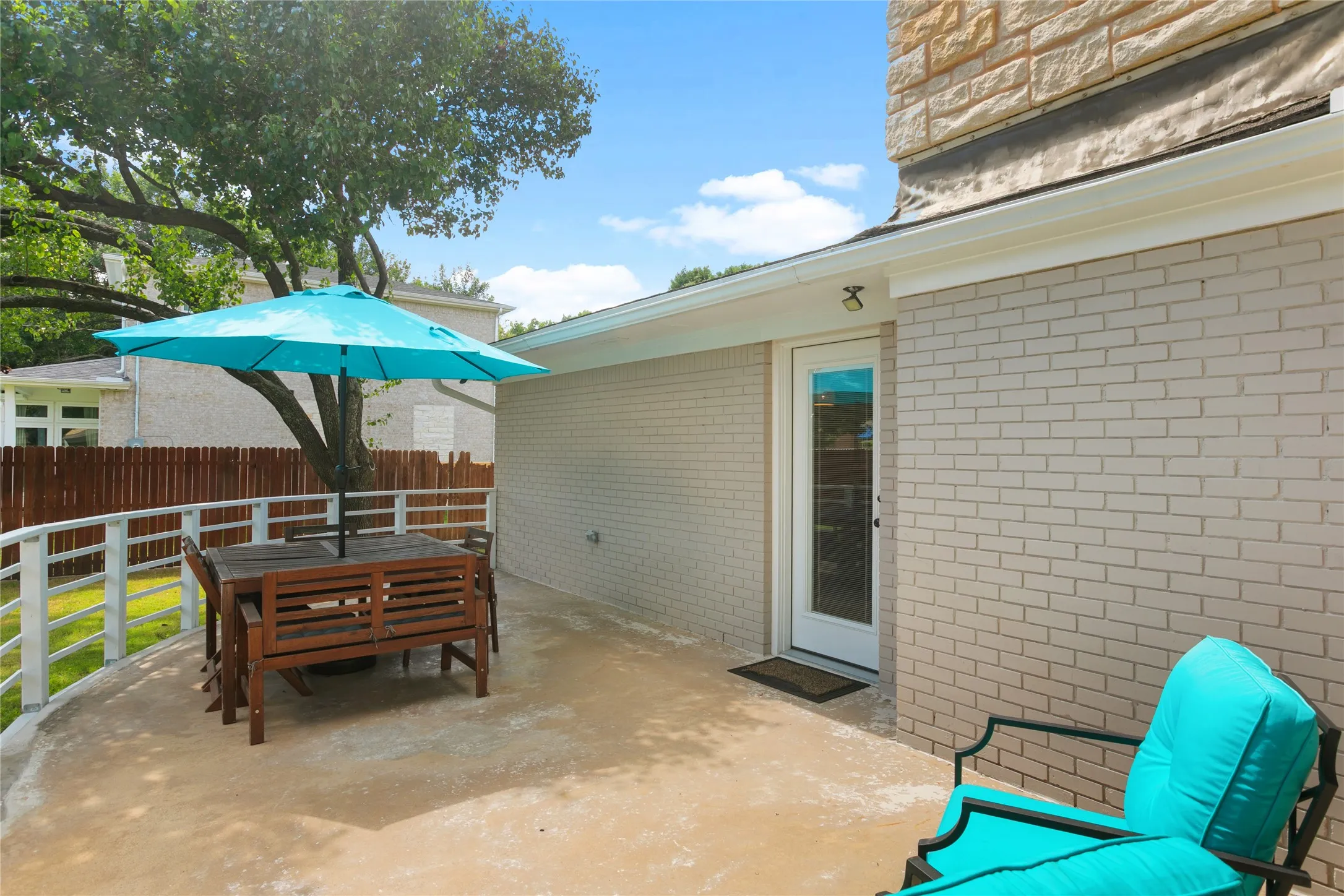 Single Family Residence For Sale in Collin County , 1501 Wysong Drive, Mc Kinney, Texas 75069, 3 Bedroom, 2 Bathroom, 2 Garage spaces, 2,028 Sqft, built in 1975, mls#21301963, Real Estate Agent in Mc Kinney, Homes For Sale in Collin county, Homes For Sale in Mc Kinney, Realtor in Mc Kinney Texas, Real Estate Brokerage Independent Realty Texas, Luminita Cordes Realtor