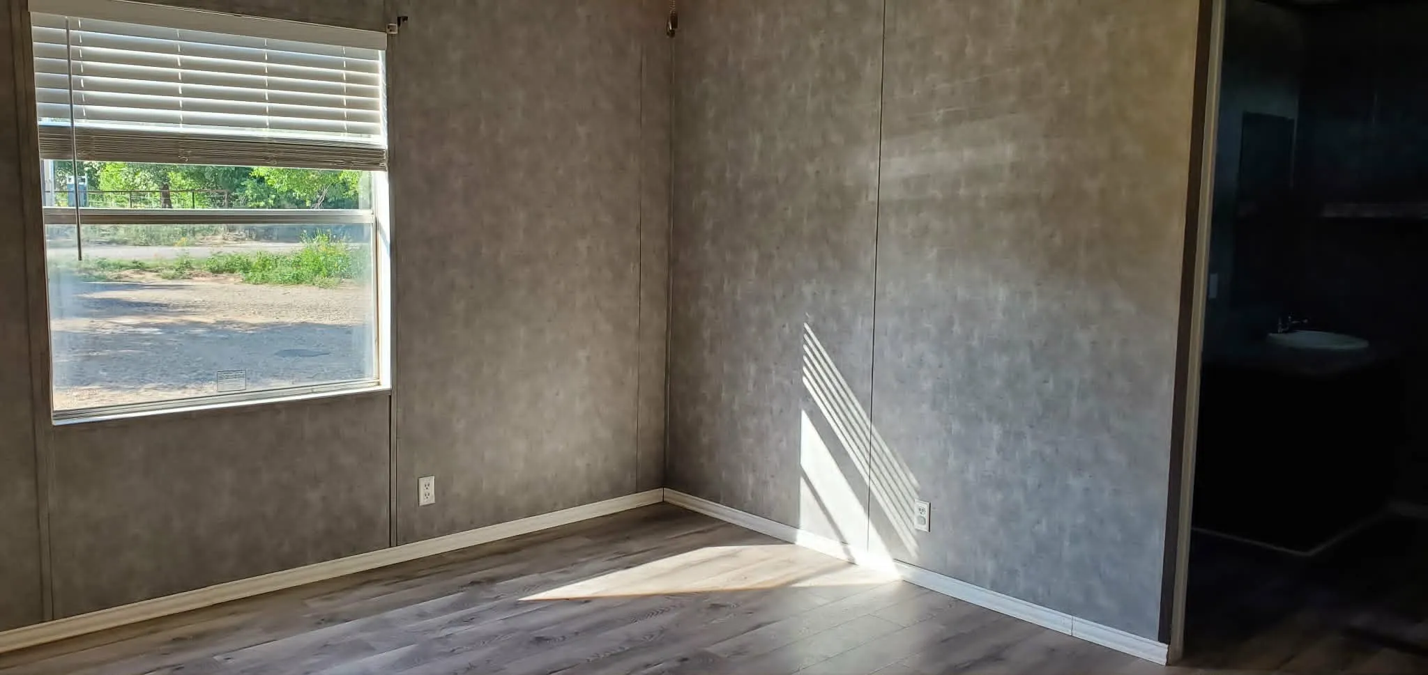 Mobile Home For Sale in Jones County , 2093 Private Road 354, Hawley, Texas 79525, 3 Bedroom, 2 Bathroom, Garage spaces, 1,216 Sqft, built in 2018, mls#21306780, Real Estate Agent in Hawley, Homes For Sale in Jones county, Homes For Sale in Hawley, Realtor in Hawley Texas, Real Estate Brokerage Independent Realty Texas, Luminita Cordes Realtor