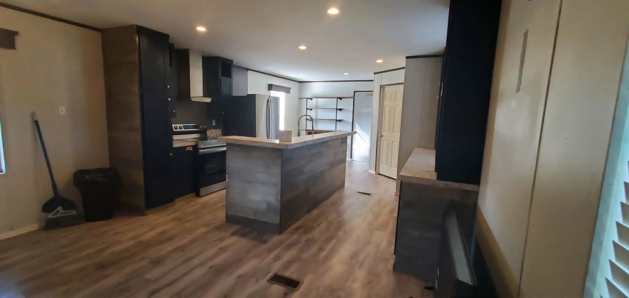 Mobile Home For Sale in Jones County , 2093 Private Road 354, Hawley, Texas 79525, 3 Bedroom, 2 Bathroom, Garage spaces, 1,216 Sqft, built in 2018, mls#21306780, Real Estate Agent in Hawley, Homes For Sale in Jones county, Homes For Sale in Hawley, Realtor in Hawley Texas, Real Estate Brokerage Independent Realty Texas, Luminita Cordes Realtor