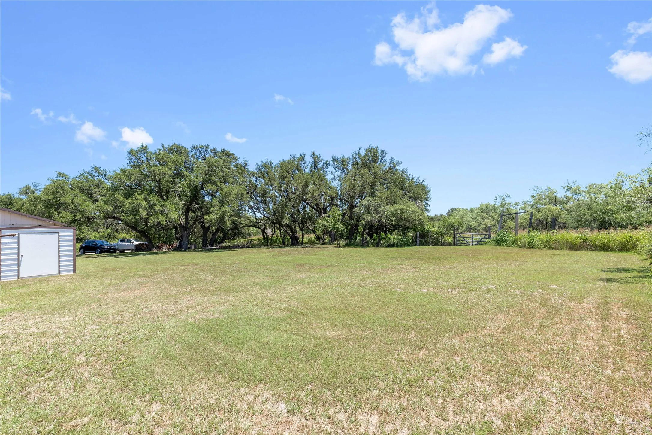 Single Family Residence For Sale in Brown County , 3800 County Road 112, Brownwood, Texas 76801, 4 Bedroom, 1 Bathroom, 2 Garage spaces, 1,916 Sqft, built in 0, mls#21307401, Real Estate Agent in Brownwood, Homes For Sale in Brown county, Homes For Sale in Brownwood, Realtor in Brownwood Texas, Real Estate Brokerage Independent Realty Texas, Luminita Cordes Realtor