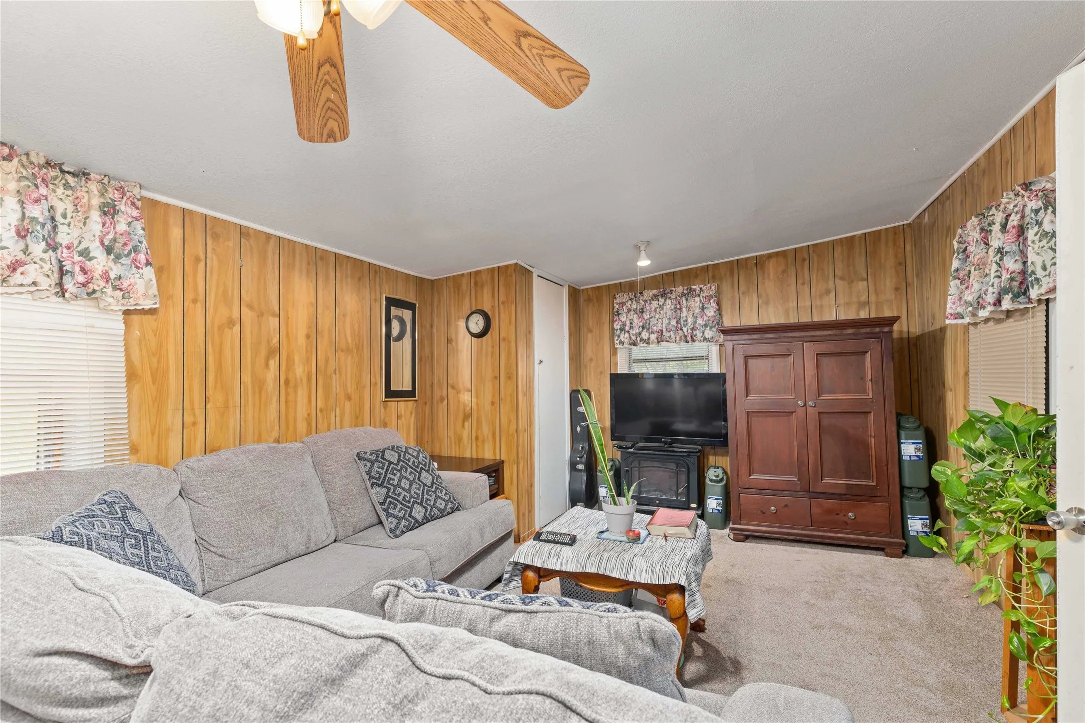 Single Family Residence For Sale in Brown County , 3800 County Road 112, Brownwood, Texas 76801, 4 Bedroom, 1 Bathroom, 2 Garage spaces, 1,916 Sqft, built in 0, mls#21307401, Real Estate Agent in Brownwood, Homes For Sale in Brown county, Homes For Sale in Brownwood, Realtor in Brownwood Texas, Real Estate Brokerage Independent Realty Texas, Luminita Cordes Realtor