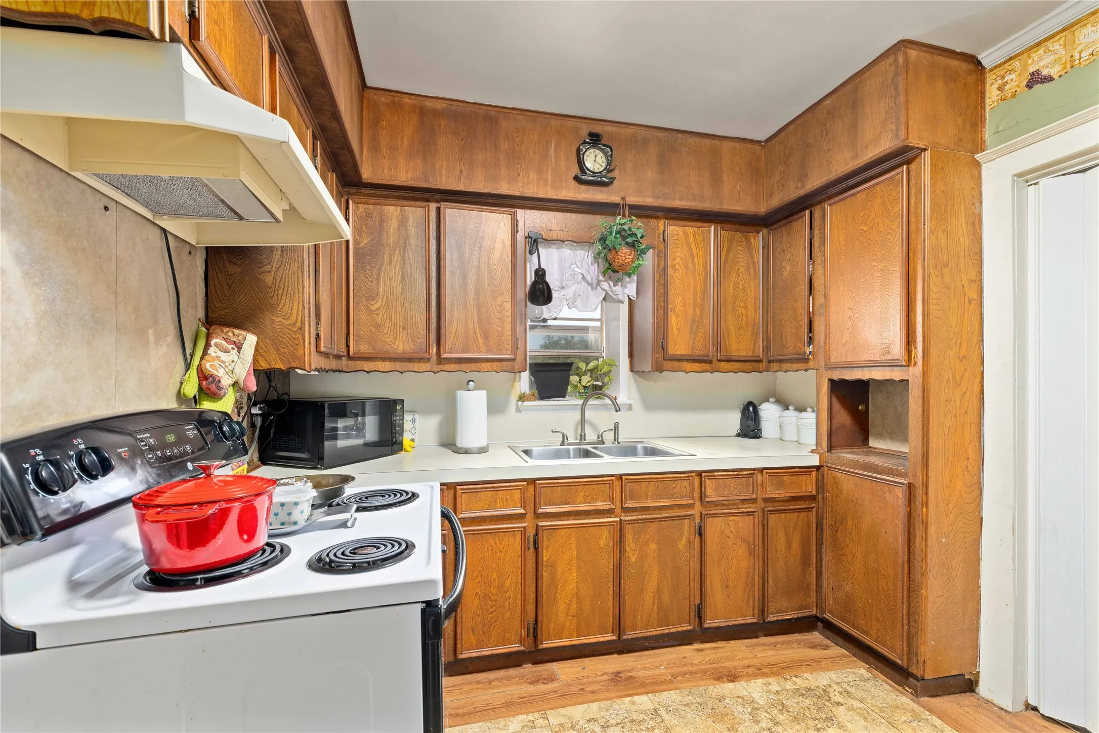 Single Family Residence For Sale in Brown County , 3800 County Road 112, Brownwood, Texas 76801, 4 Bedroom, 1 Bathroom, 2 Garage spaces, 1,916 Sqft, built in 0, mls#21307401, Real Estate Agent in Brownwood, Homes For Sale in Brown county, Homes For Sale in Brownwood, Realtor in Brownwood Texas, Real Estate Brokerage Independent Realty Texas, Luminita Cordes Realtor