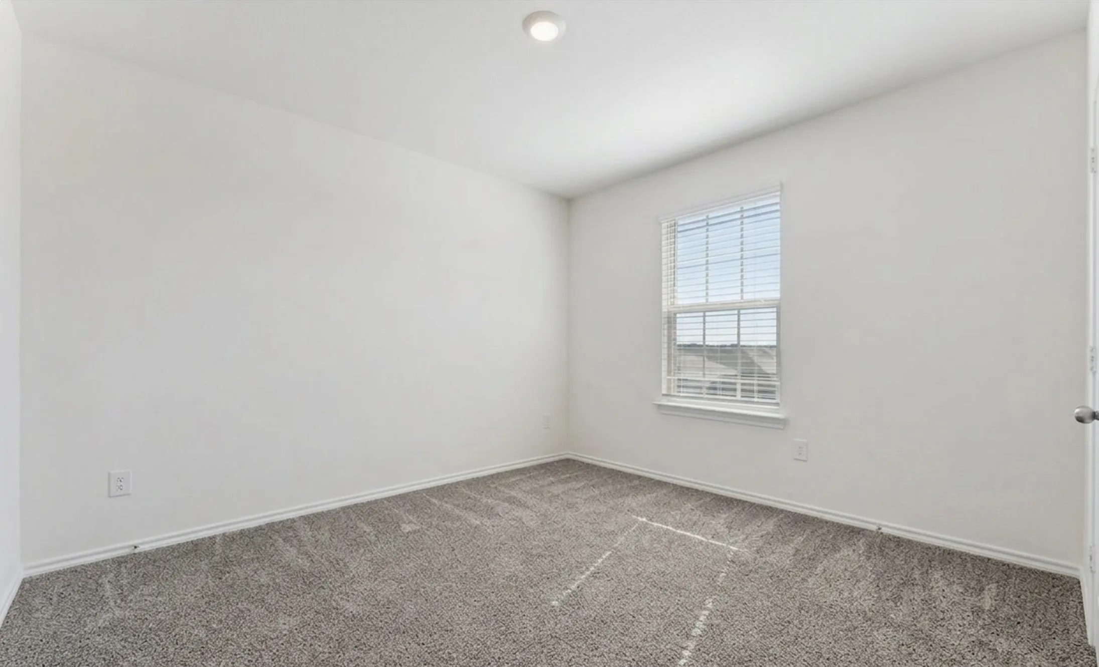 Single Family Residence For Sale in Kaufman County , 3221 Watterson Way, Crandall, Texas 75114, 3 Bedrooms, 3 Bathrooms, 2 Garage spaces, 2,250 Sqft, built in 2022, Price $310,000, mls#21307539, Real Estate Agent in Crandall, Homes For Sale in Kaufman county, Homes For Sale in Crandall, Realtor in Crandall Texas, Real Estate Brokerage Independent Realty Texas, Luminita Cordes Realtor
