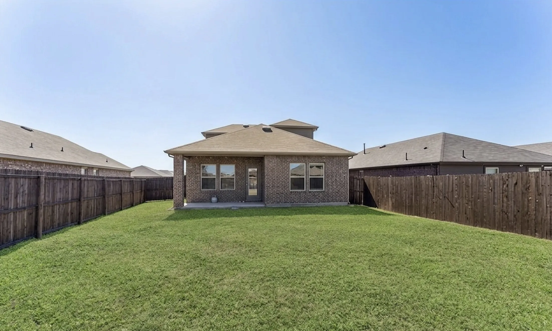 Single Family Residence For Sale in Kaufman County , 3221 Watterson Way, Crandall, Texas 75114, 3 Bedrooms, 3 Bathrooms, 2 Garage spaces, 2,250 Sqft, built in 2022, Price $310,000, mls#21307539, Real Estate Agent in Crandall, Homes For Sale in Kaufman county, Homes For Sale in Crandall, Realtor in Crandall Texas, Real Estate Brokerage Independent Realty Texas, Luminita Cordes Realtor