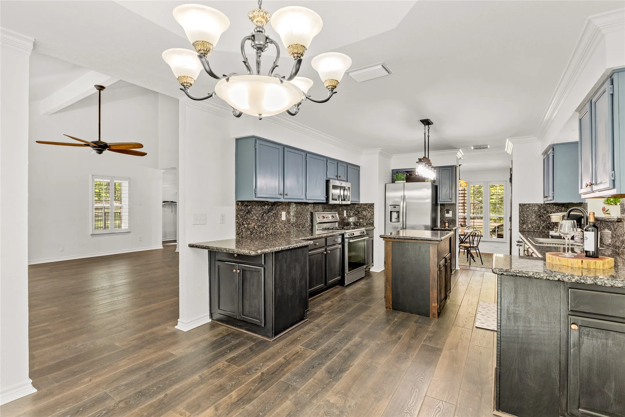 Single Family Residence For Sale in Dallas County , 5320 Hidden Court, Garland, Texas 75043, 3 Bedroom, 3 Bathroom, 2 Garage spaces, 2,065 Sqft, built in 1987, mls#21307550, Real Estate Agent in Garland, Homes For Sale in Dallas county, Homes For Sale in Garland, Realtor in Garland Texas, Real Estate Brokerage Independent Realty Texas, Luminita Cordes Realtor