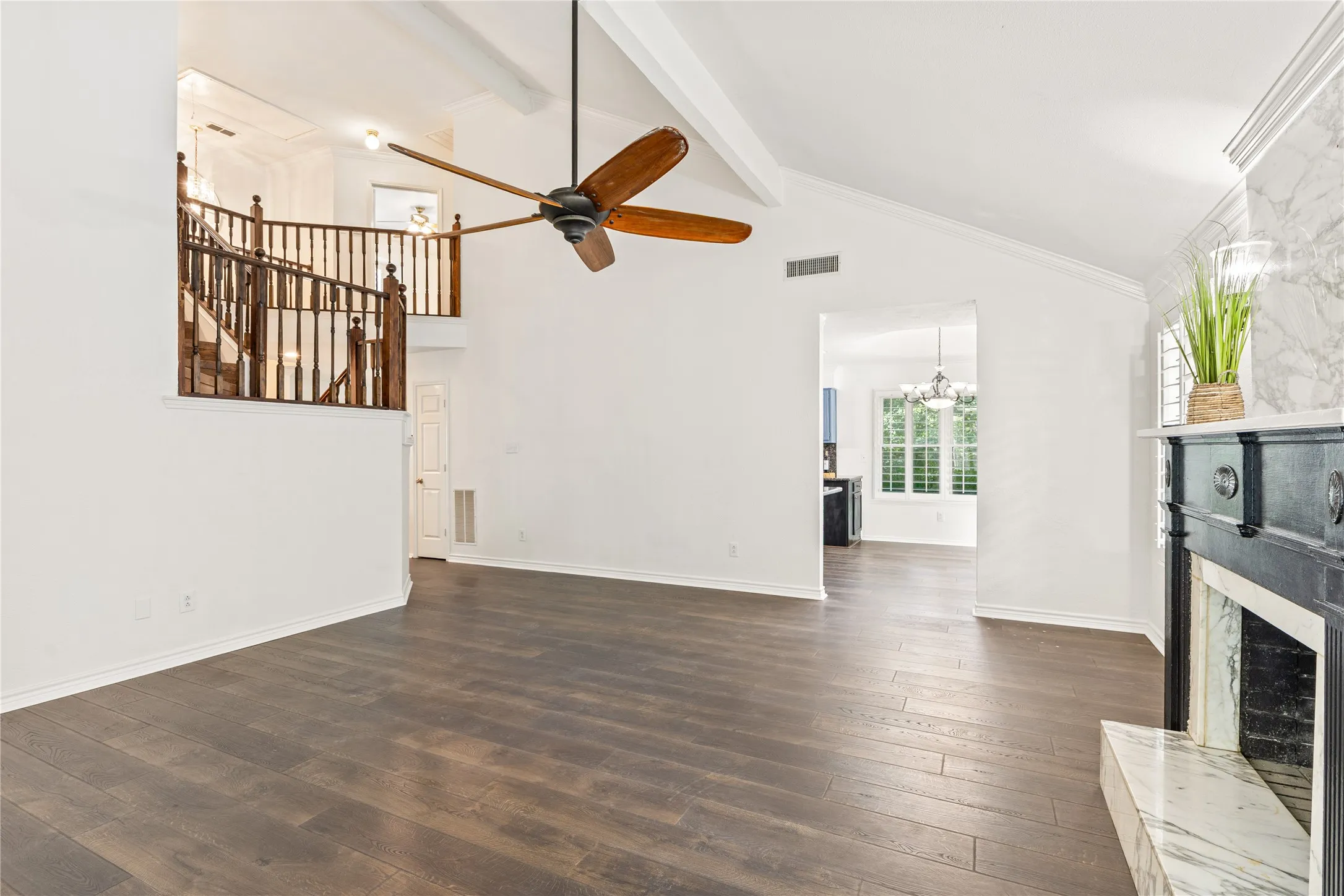 Single Family Residence For Sale in Dallas County , 5320 Hidden Court, Garland, Texas 75043, 3 Bedroom, 3 Bathroom, 2 Garage spaces, 2,065 Sqft, built in 1987, mls#21307550, Real Estate Agent in Garland, Homes For Sale in Dallas county, Homes For Sale in Garland, Realtor in Garland Texas, Real Estate Brokerage Independent Realty Texas, Luminita Cordes Realtor