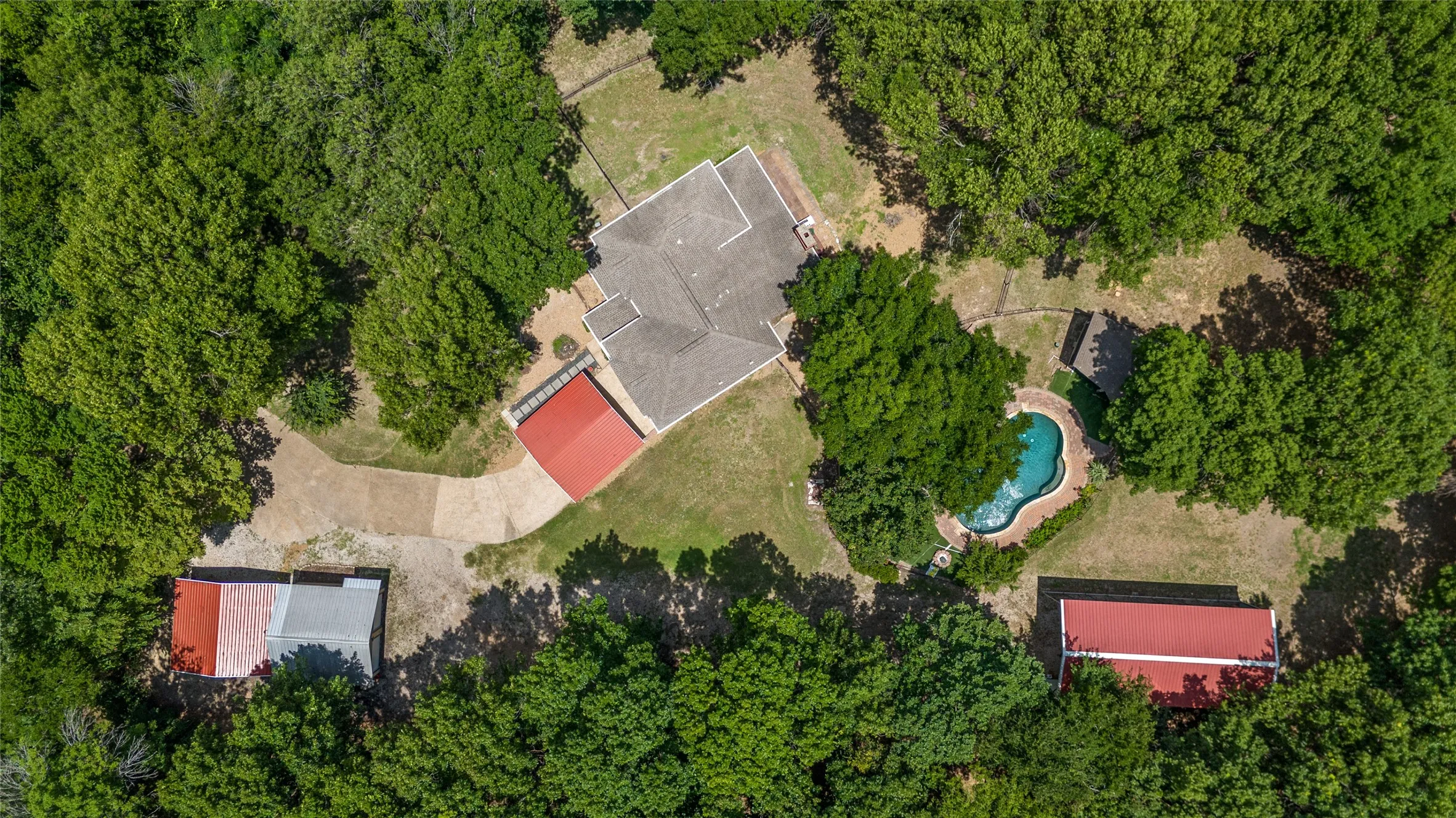 Single Family Residence For Sale in Dallas County , 5320 Hidden Court, Garland, Texas 75043, 3 Bedroom, 3 Bathroom, 2 Garage spaces, 2,065 Sqft, built in 1987, mls#21307550, Real Estate Agent in Garland, Homes For Sale in Dallas county, Homes For Sale in Garland, Realtor in Garland Texas, Real Estate Brokerage Independent Realty Texas, Luminita Cordes Realtor