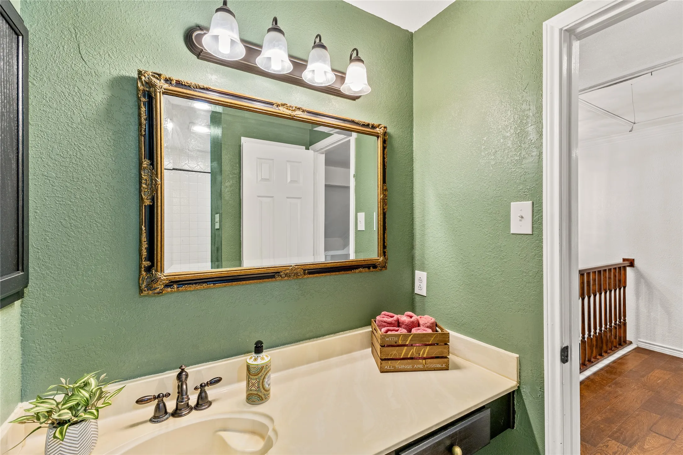 Single Family Residence For Sale in Dallas County , 5320 Hidden Court, Garland, Texas 75043, 3 Bedroom, 3 Bathroom, 2 Garage spaces, 2,065 Sqft, built in 1987, mls#21307550, Real Estate Agent in Garland, Homes For Sale in Dallas county, Homes For Sale in Garland, Realtor in Garland Texas, Real Estate Brokerage Independent Realty Texas, Luminita Cordes Realtor
