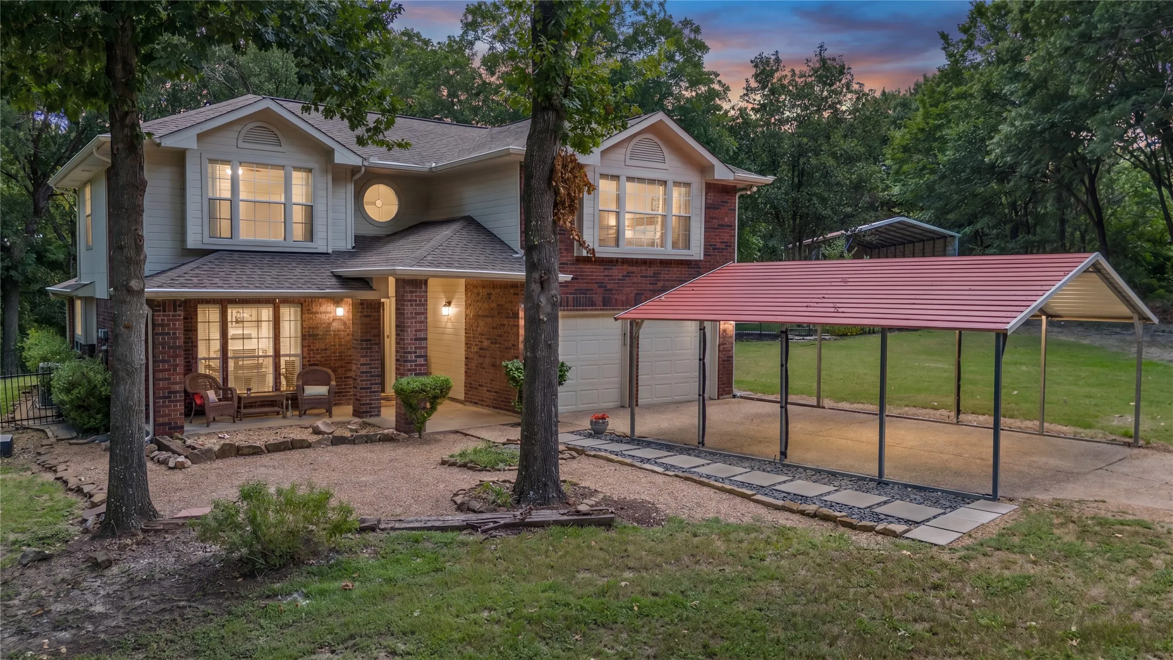 Single Family Residence For Sale in Dallas County , 5320 Hidden Court, Garland, Texas 75043, 3 Bedroom, 3 Bathroom, 2 Garage spaces, 2,065 Sqft, built in 1987, mls#21307550, Real Estate Agent in Garland, Homes For Sale in Dallas county, Homes For Sale in Garland, Realtor in Garland Texas, Real Estate Brokerage Independent Realty Texas, Luminita Cordes Realtor