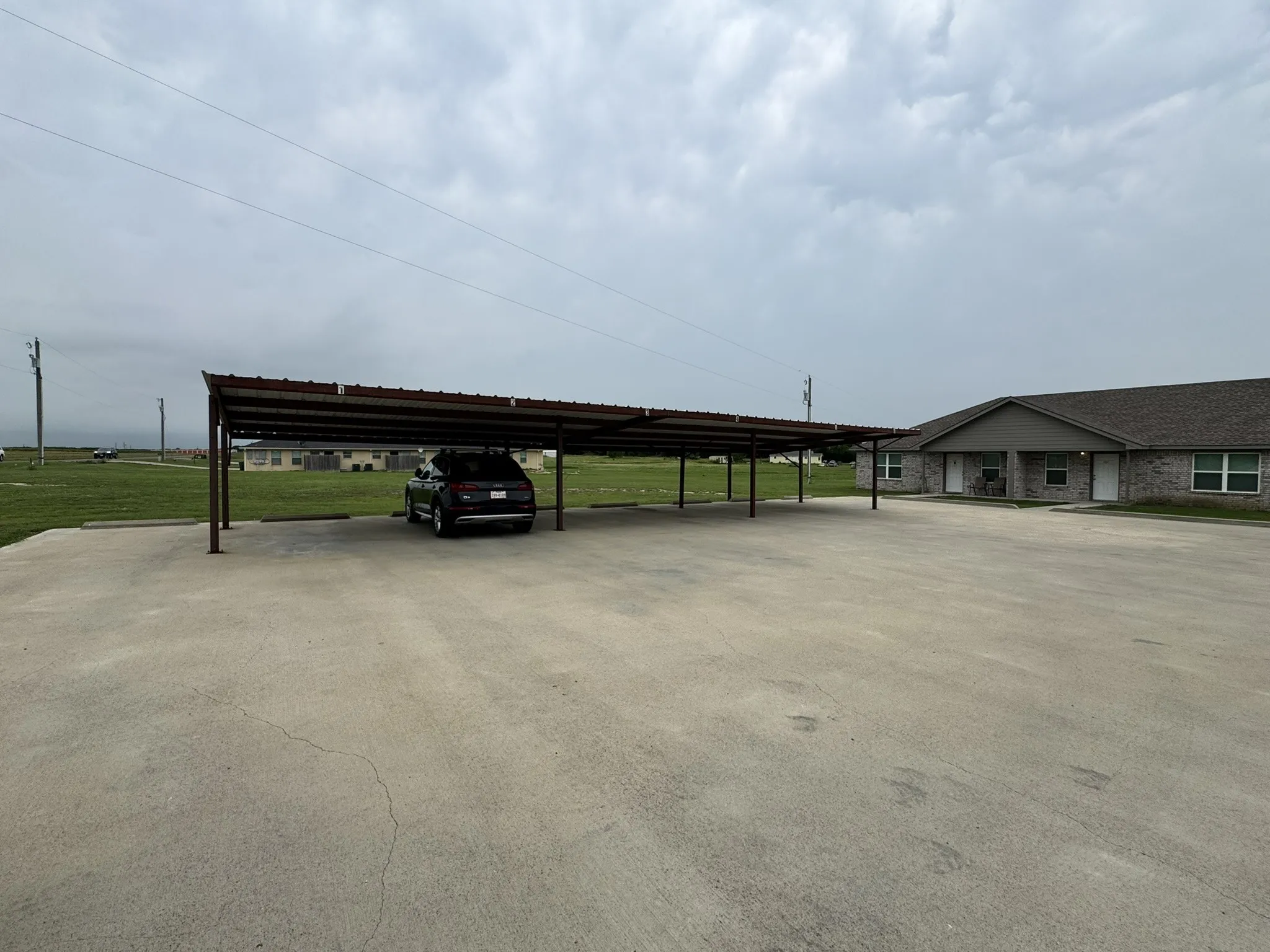 1 carport parking