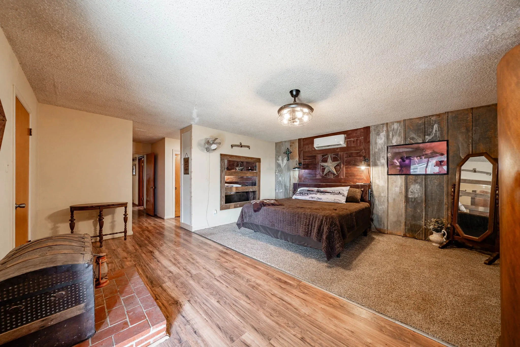 Single Family Residence For Sale in Haskell County , 1527 CR 165, Rochester, Texas 79544, 4 Bedroom, 3 Bathroom, 2 Garage spaces, 2,874 Sqft, built in 1958, mls#21307442, Real Estate Agent in Rochester, Homes For Sale in Haskell county, Homes For Sale in Rochester, Realtor in Rochester Texas, Real Estate Brokerage Independent Realty Texas, Luminita Cordes Realtor
