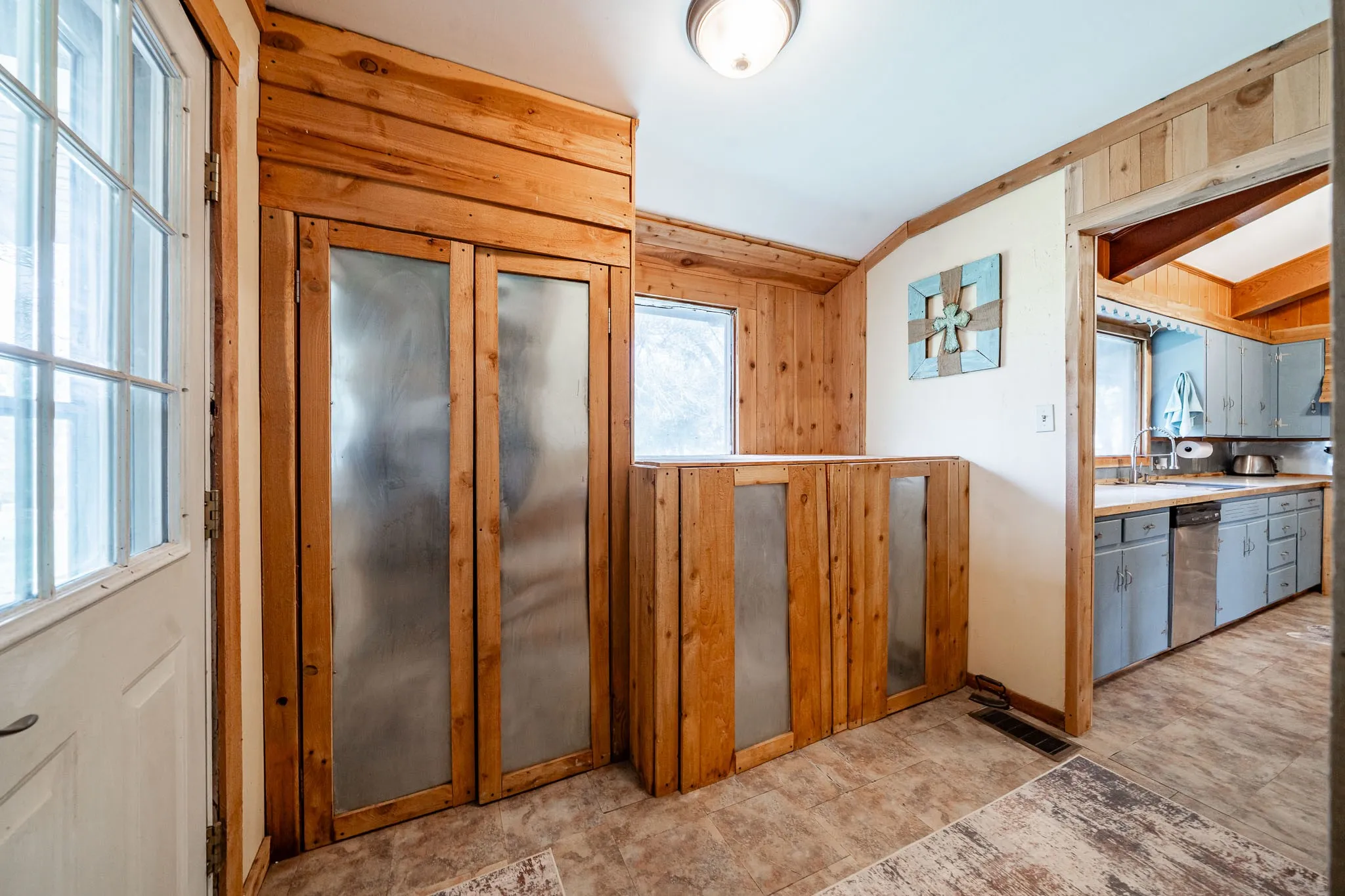 Single Family Residence For Sale in Haskell County , 1527 CR 165, Rochester, Texas 79544, 4 Bedroom, 3 Bathroom, 2 Garage spaces, 2,874 Sqft, built in 1958, mls#21307442, Real Estate Agent in Rochester, Homes For Sale in Haskell county, Homes For Sale in Rochester, Realtor in Rochester Texas, Real Estate Brokerage Independent Realty Texas, Luminita Cordes Realtor