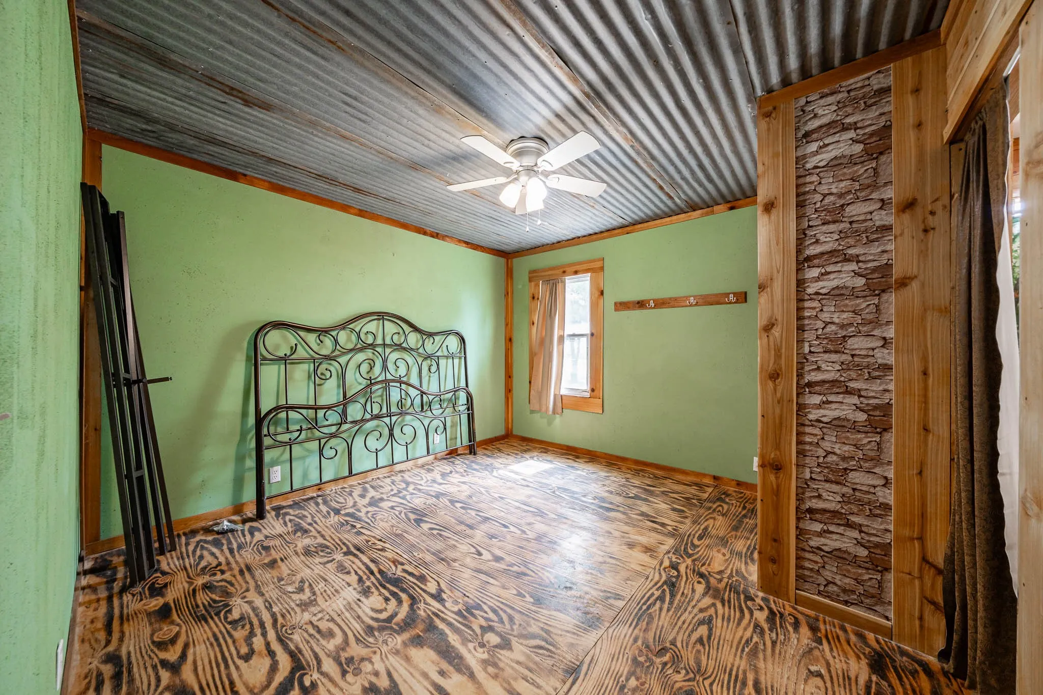 Single Family Residence For Sale in Haskell County , 1527 CR 165, Rochester, Texas 79544, 4 Bedroom, 3 Bathroom, 2 Garage spaces, 2,874 Sqft, built in 1958, mls#21307442, Real Estate Agent in Rochester, Homes For Sale in Haskell county, Homes For Sale in Rochester, Realtor in Rochester Texas, Real Estate Brokerage Independent Realty Texas, Luminita Cordes Realtor