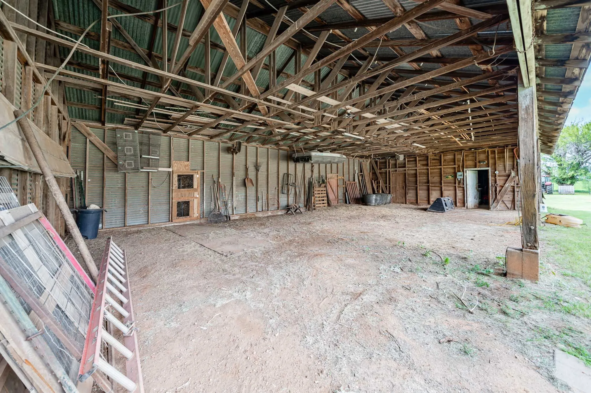 Single Family Residence For Sale in Haskell County , 1527 CR 165, Rochester, Texas 79544, 4 Bedroom, 3 Bathroom, 2 Garage spaces, 2,874 Sqft, built in 1958, mls#21307442, Real Estate Agent in Rochester, Homes For Sale in Haskell county, Homes For Sale in Rochester, Realtor in Rochester Texas, Real Estate Brokerage Independent Realty Texas, Luminita Cordes Realtor
