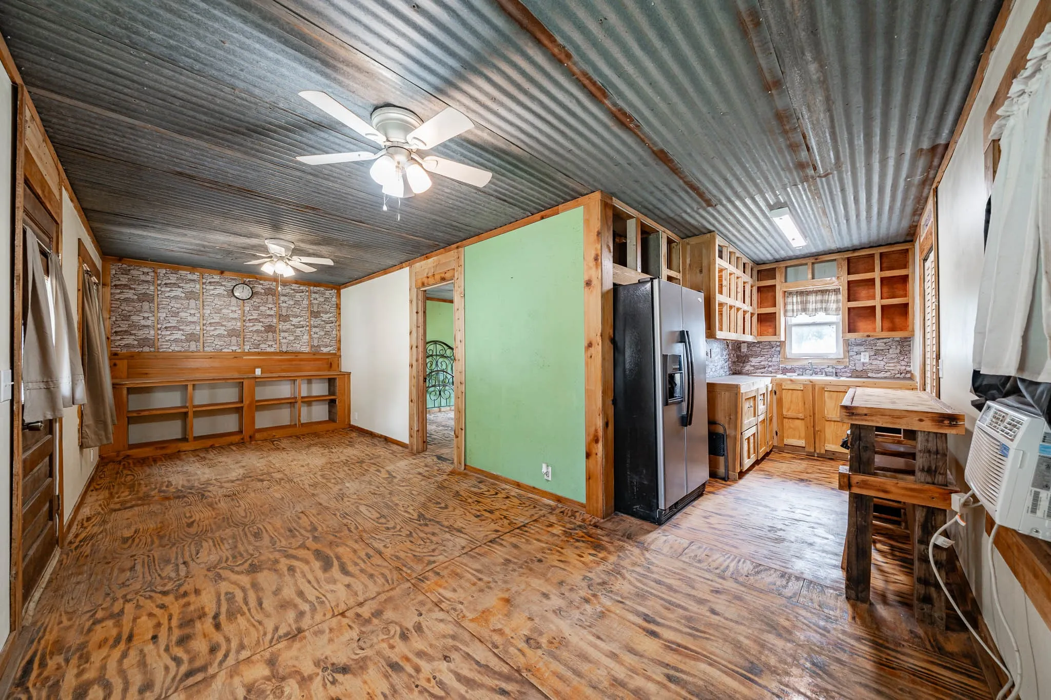 Single Family Residence For Sale in Haskell County , 1527 CR 165, Rochester, Texas 79544, 4 Bedroom, 3 Bathroom, 2 Garage spaces, 2,874 Sqft, built in 1958, mls#21307442, Real Estate Agent in Rochester, Homes For Sale in Haskell county, Homes For Sale in Rochester, Realtor in Rochester Texas, Real Estate Brokerage Independent Realty Texas, Luminita Cordes Realtor