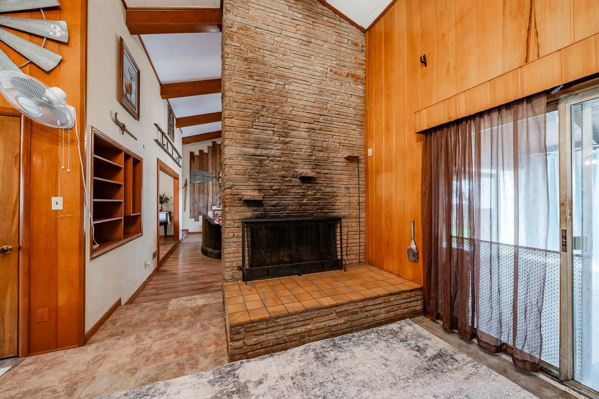 Single Family Residence For Sale in Haskell County , 1527 CR 165, Rochester, Texas 79544, 4 Bedroom, 3 Bathroom, 2 Garage spaces, 2,874 Sqft, built in 1958, mls#21307442, Real Estate Agent in Rochester, Homes For Sale in Haskell county, Homes For Sale in Rochester, Realtor in Rochester Texas, Real Estate Brokerage Independent Realty Texas, Luminita Cordes Realtor