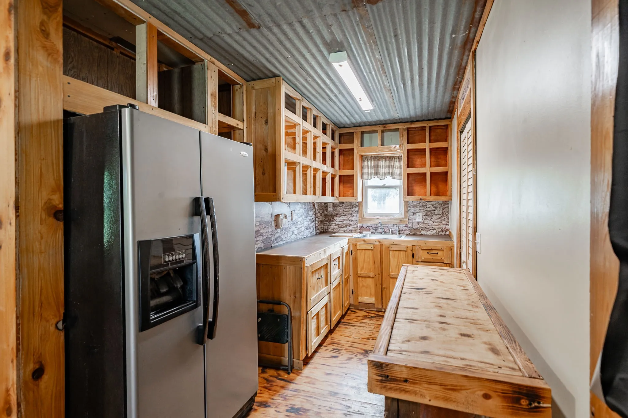 Single Family Residence For Sale in Haskell County , 1527 CR 165, Rochester, Texas 79544, 4 Bedroom, 3 Bathroom, 2 Garage spaces, 2,874 Sqft, built in 1958, mls#21307442, Real Estate Agent in Rochester, Homes For Sale in Haskell county, Homes For Sale in Rochester, Realtor in Rochester Texas, Real Estate Brokerage Independent Realty Texas, Luminita Cordes Realtor