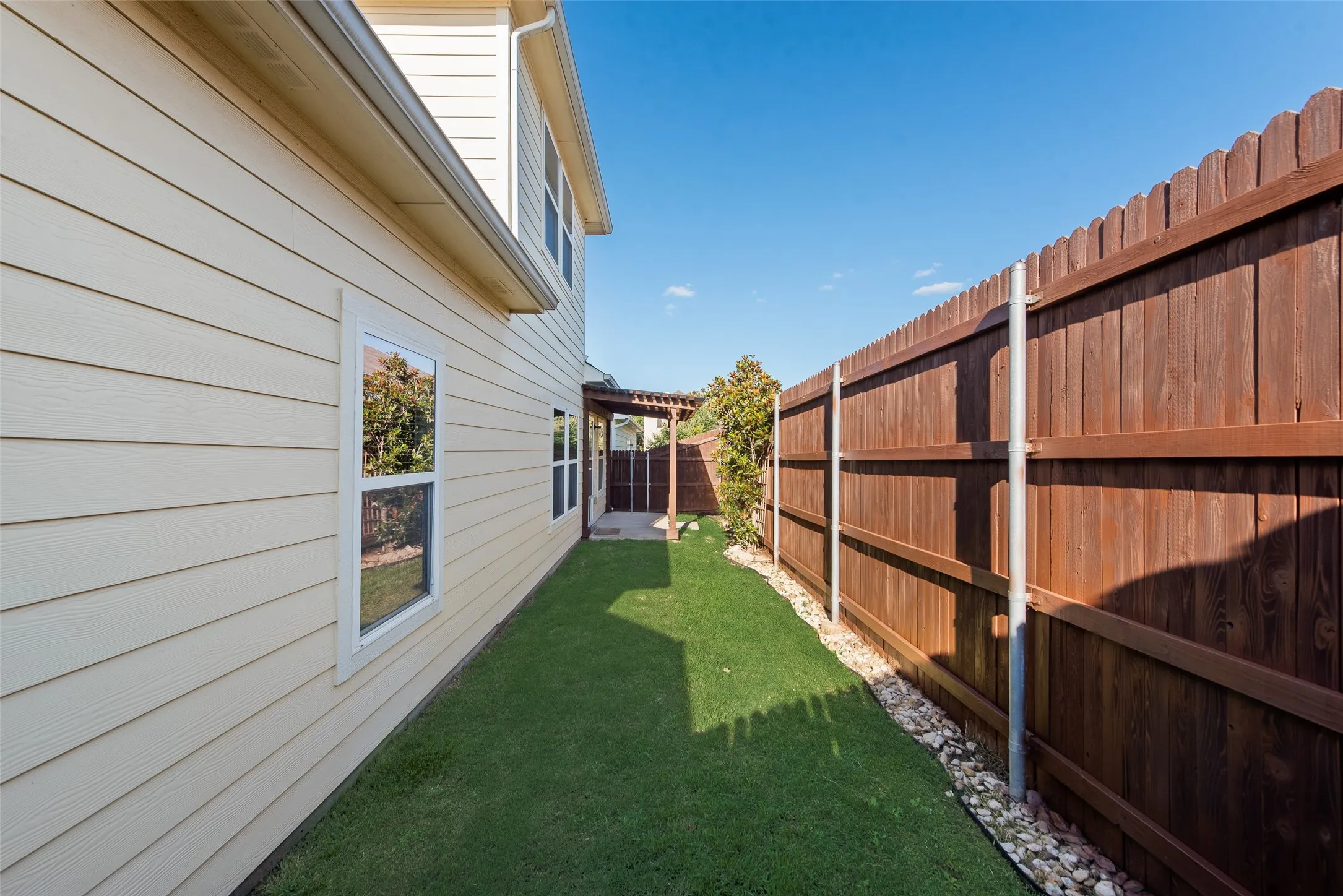 Single Family Residence For Sale in Denton County , 2320 Chebi Lane, Denton, Texas 76209, 4 Bedroom, 3 Bathroom, 2 Garage spaces, 1,970 Sqft, built in 2017, mls#21307566, Real Estate Agent in Denton, Homes For Sale in Denton county, Homes For Sale in Denton, Realtor in Denton Texas, Real Estate Brokerage Independent Realty Texas, Luminita Cordes Realtor