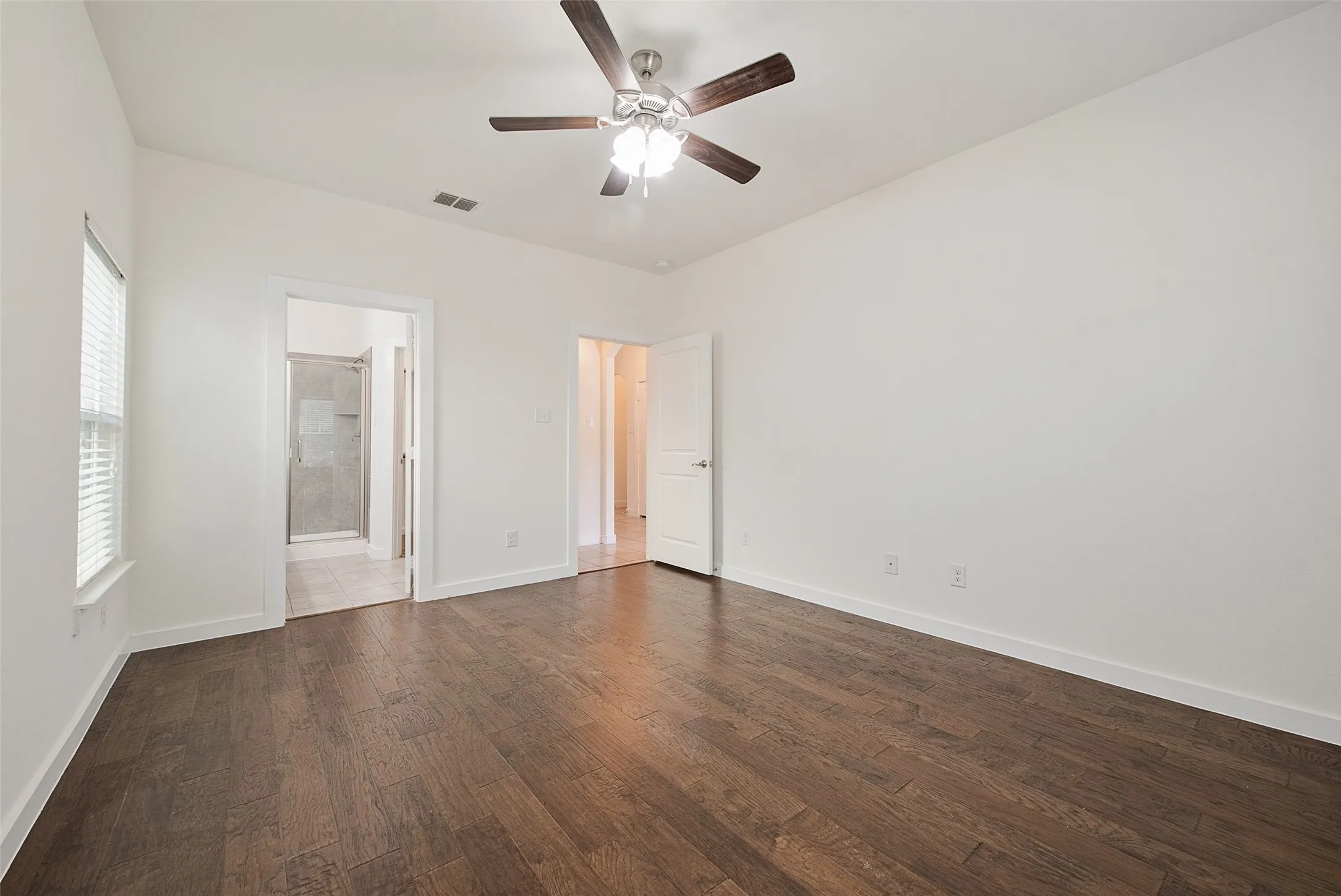 Single Family Residence For Sale in Denton County , 2320 Chebi Lane, Denton, Texas 76209, 4 Bedroom, 3 Bathroom, 2 Garage spaces, 1,970 Sqft, built in 2017, mls#21307566, Real Estate Agent in Denton, Homes For Sale in Denton county, Homes For Sale in Denton, Realtor in Denton Texas, Real Estate Brokerage Independent Realty Texas, Luminita Cordes Realtor