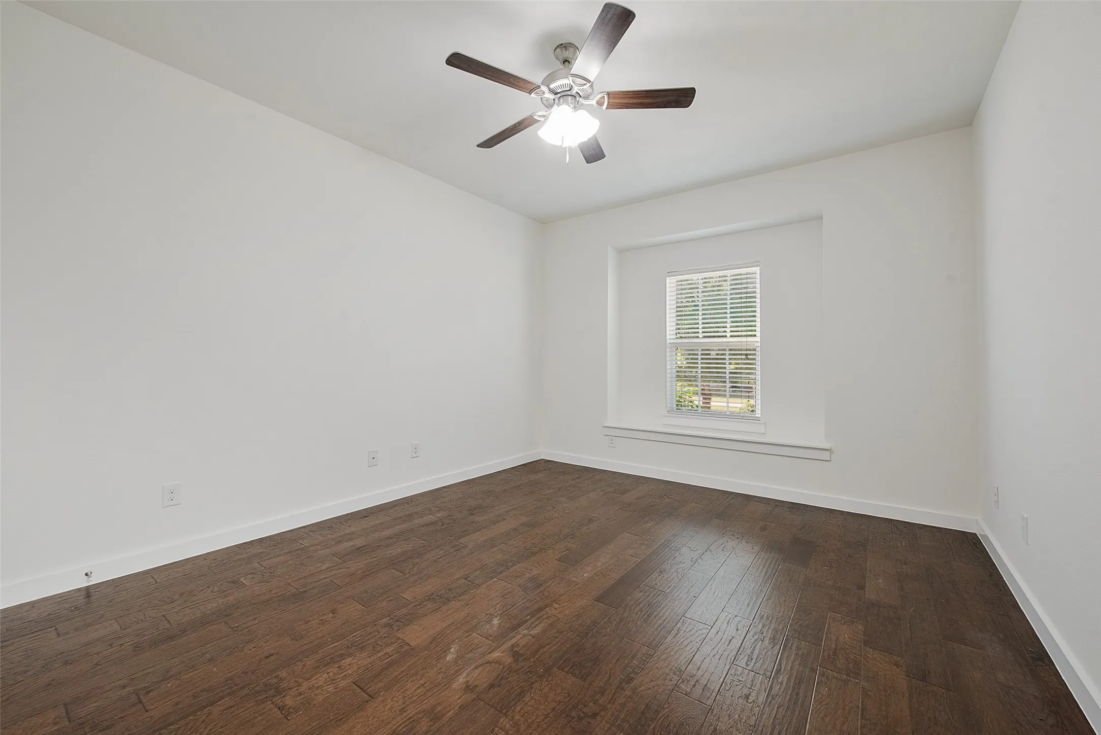 Single Family Residence For Sale in Denton County , 2320 Chebi Lane, Denton, Texas 76209, 4 Bedroom, 3 Bathroom, 2 Garage spaces, 1,970 Sqft, built in 2017, mls#21307566, Real Estate Agent in Denton, Homes For Sale in Denton county, Homes For Sale in Denton, Realtor in Denton Texas, Real Estate Brokerage Independent Realty Texas, Luminita Cordes Realtor