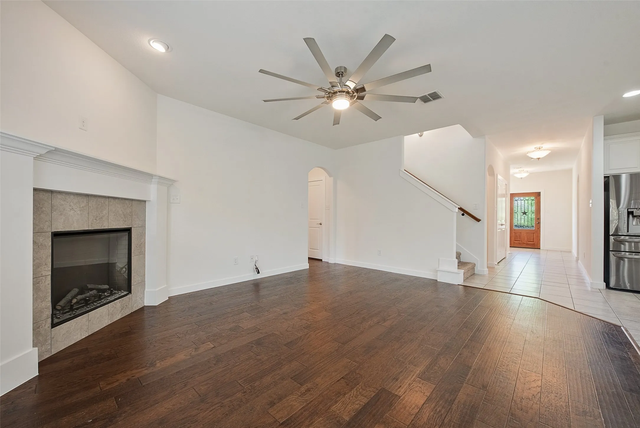 Single Family Residence For Sale in Denton County , 2320 Chebi Lane, Denton, Texas 76209, 4 Bedroom, 3 Bathroom, 2 Garage spaces, 1,970 Sqft, built in 2017, mls#21307566, Real Estate Agent in Denton, Homes For Sale in Denton county, Homes For Sale in Denton, Realtor in Denton Texas, Real Estate Brokerage Independent Realty Texas, Luminita Cordes Realtor