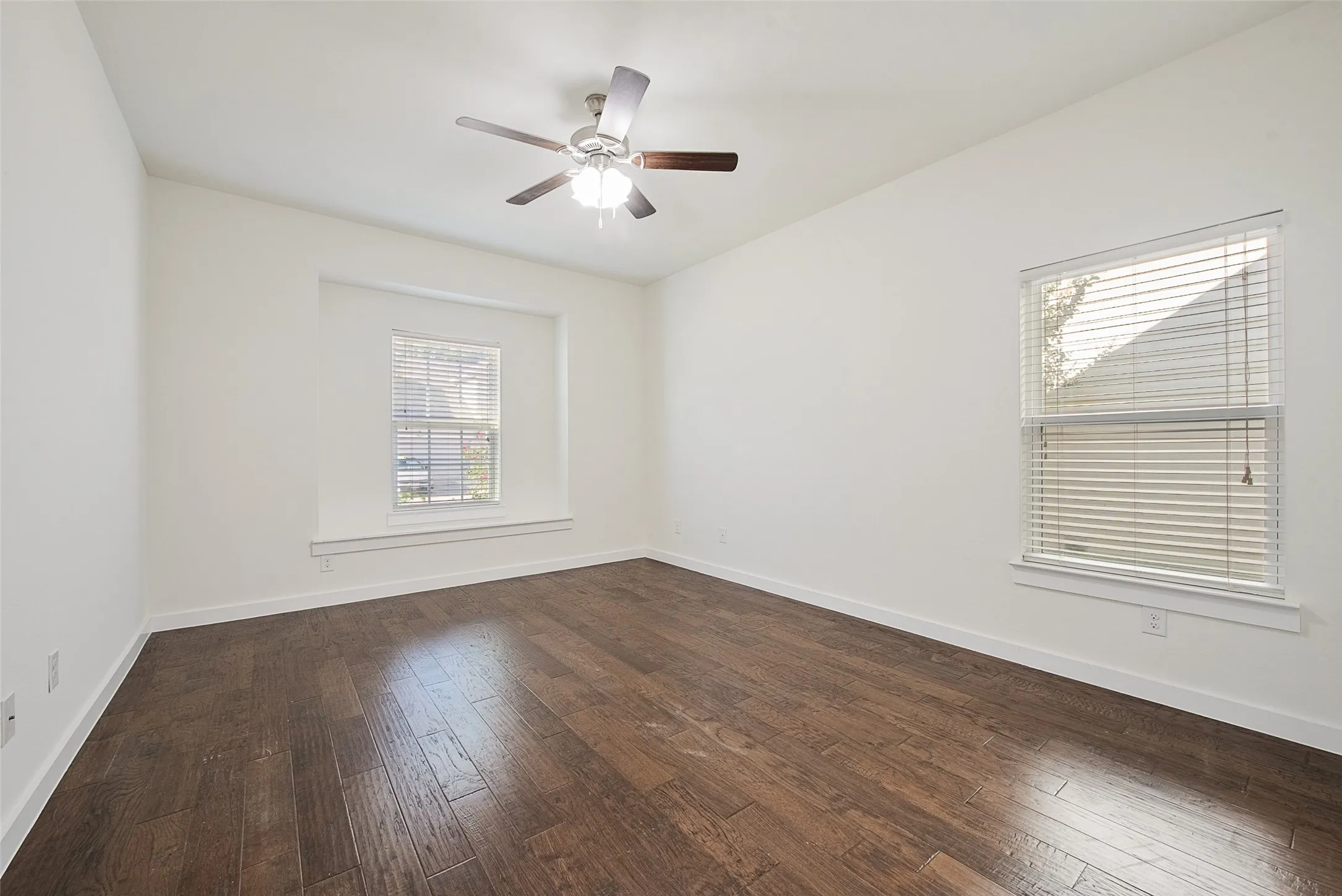 Single Family Residence For Sale in Denton County , 2320 Chebi Lane, Denton, Texas 76209, 4 Bedroom, 3 Bathroom, 2 Garage spaces, 1,970 Sqft, built in 2017, mls#21307566, Real Estate Agent in Denton, Homes For Sale in Denton county, Homes For Sale in Denton, Realtor in Denton Texas, Real Estate Brokerage Independent Realty Texas, Luminita Cordes Realtor