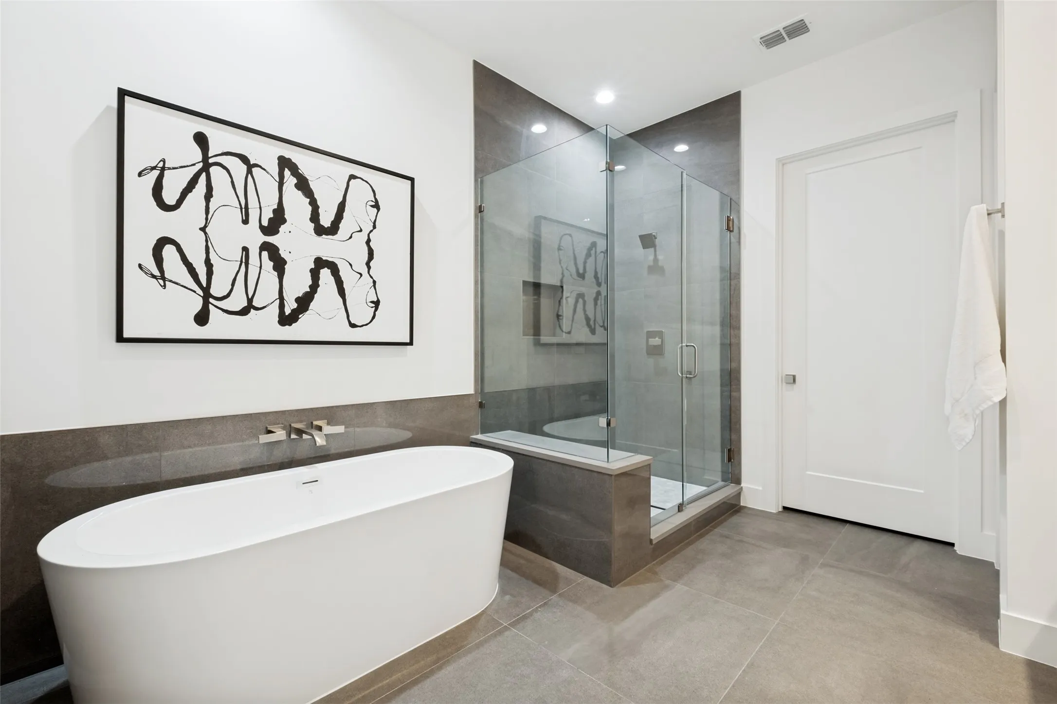 Condominium For Sale in Dallas County , 3601 Routh Street 1C, Dallas, Texas 75219, 2 Bedroom, 2 Bathroom, 1 Garage spaces, 1,857 Sqft, built in 2024, mls#21289137, Real Estate Agent in Dallas, Homes For Sale in Dallas county, Homes For Sale in Dallas, Realtor in Dallas Texas, Real Estate Brokerage Independent Realty Texas, Luminita Cordes Realtor