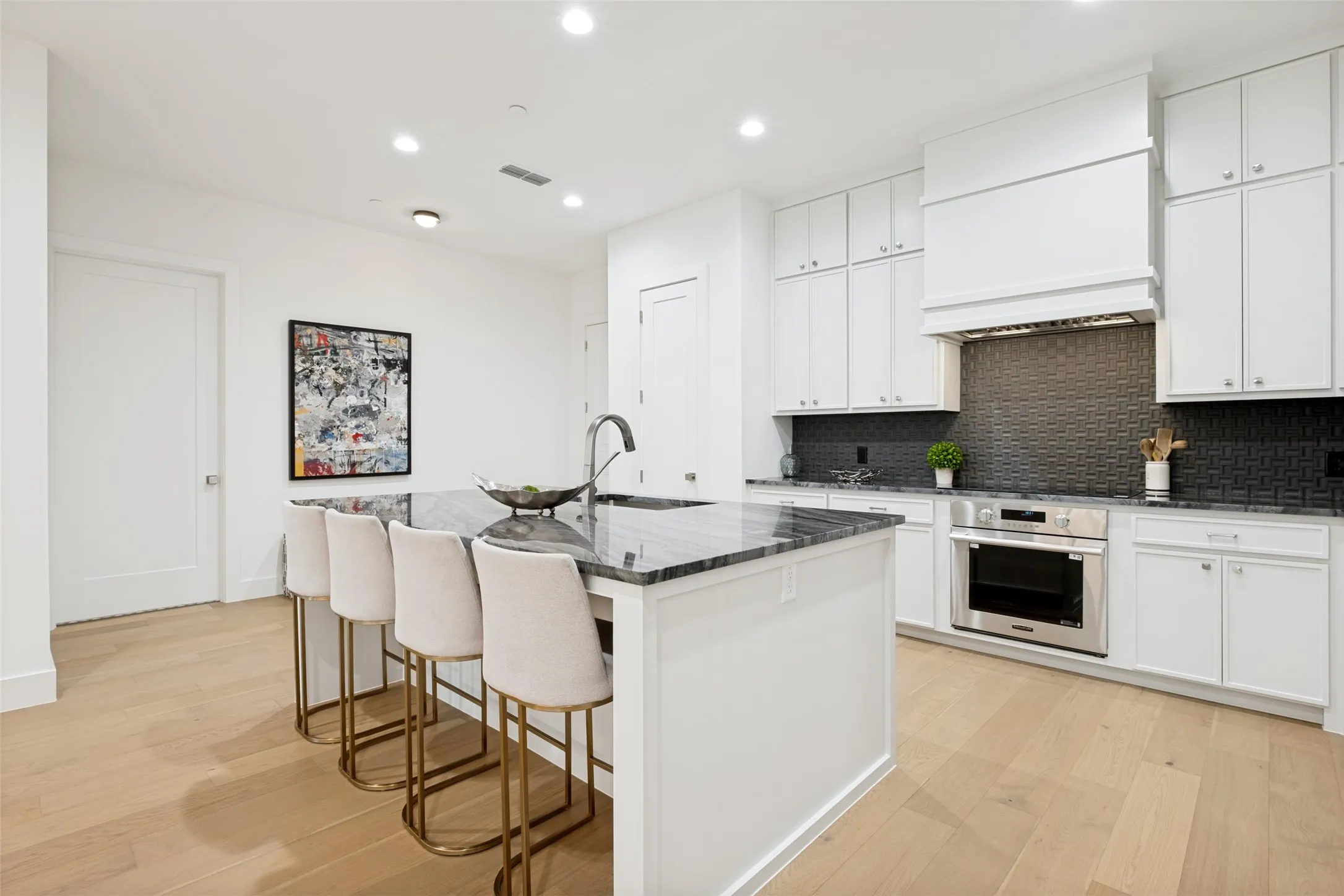 Condominium For Sale in Dallas County , 3601 Routh Street 1C, Dallas, Texas 75219, 2 Bedroom, 2 Bathroom, 1 Garage spaces, 1,857 Sqft, built in 2024, mls#21289137, Real Estate Agent in Dallas, Homes For Sale in Dallas county, Homes For Sale in Dallas, Realtor in Dallas Texas, Real Estate Brokerage Independent Realty Texas, Luminita Cordes Realtor