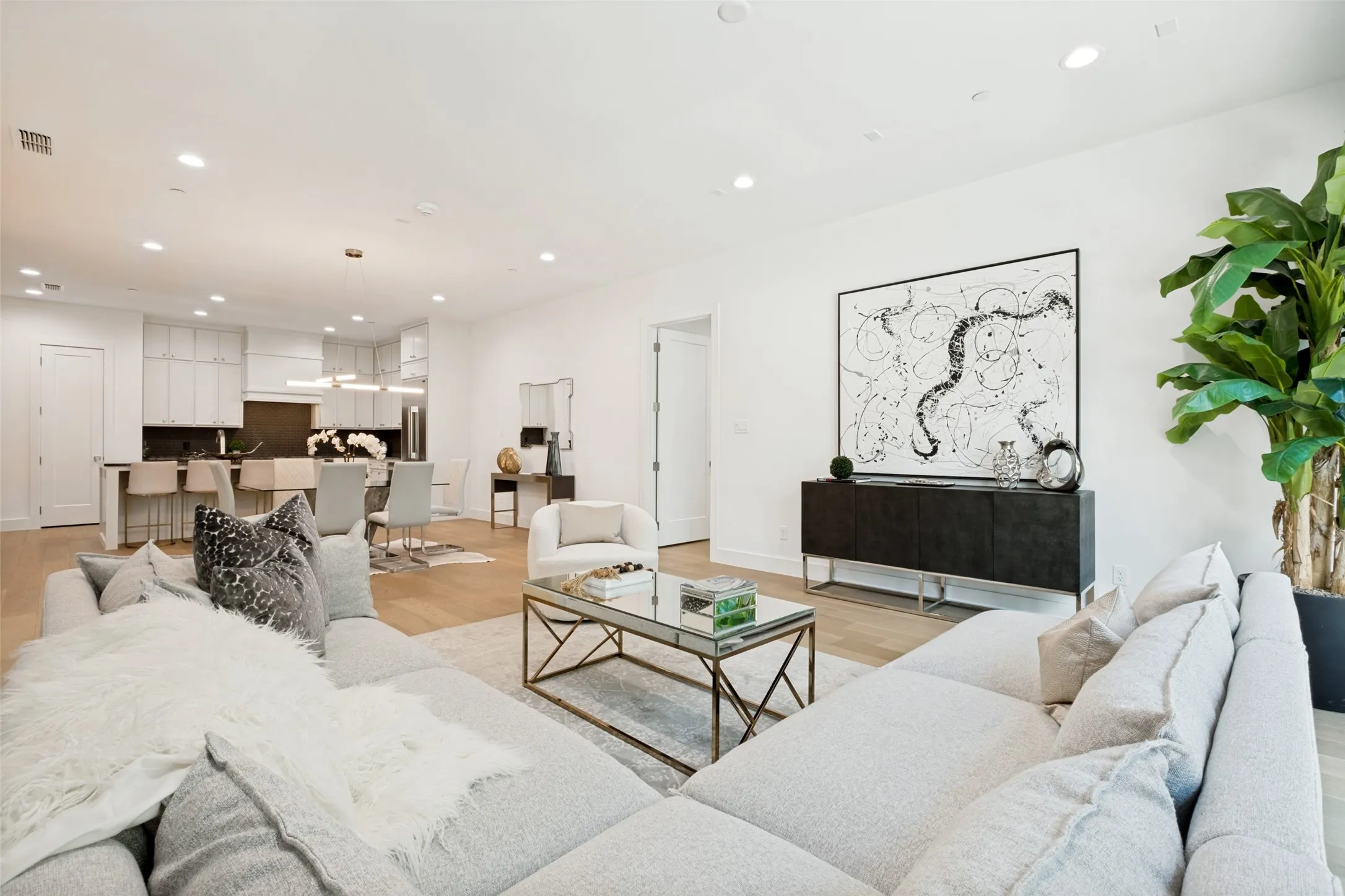 Condominium For Sale in Dallas County , 3601 Routh Street 1C, Dallas, Texas 75219, 2 Bedroom, 2 Bathroom, 1 Garage spaces, 1,857 Sqft, built in 2024, mls#21289137, Real Estate Agent in Dallas, Homes For Sale in Dallas county, Homes For Sale in Dallas, Realtor in Dallas Texas, Real Estate Brokerage Independent Realty Texas, Luminita Cordes Realtor