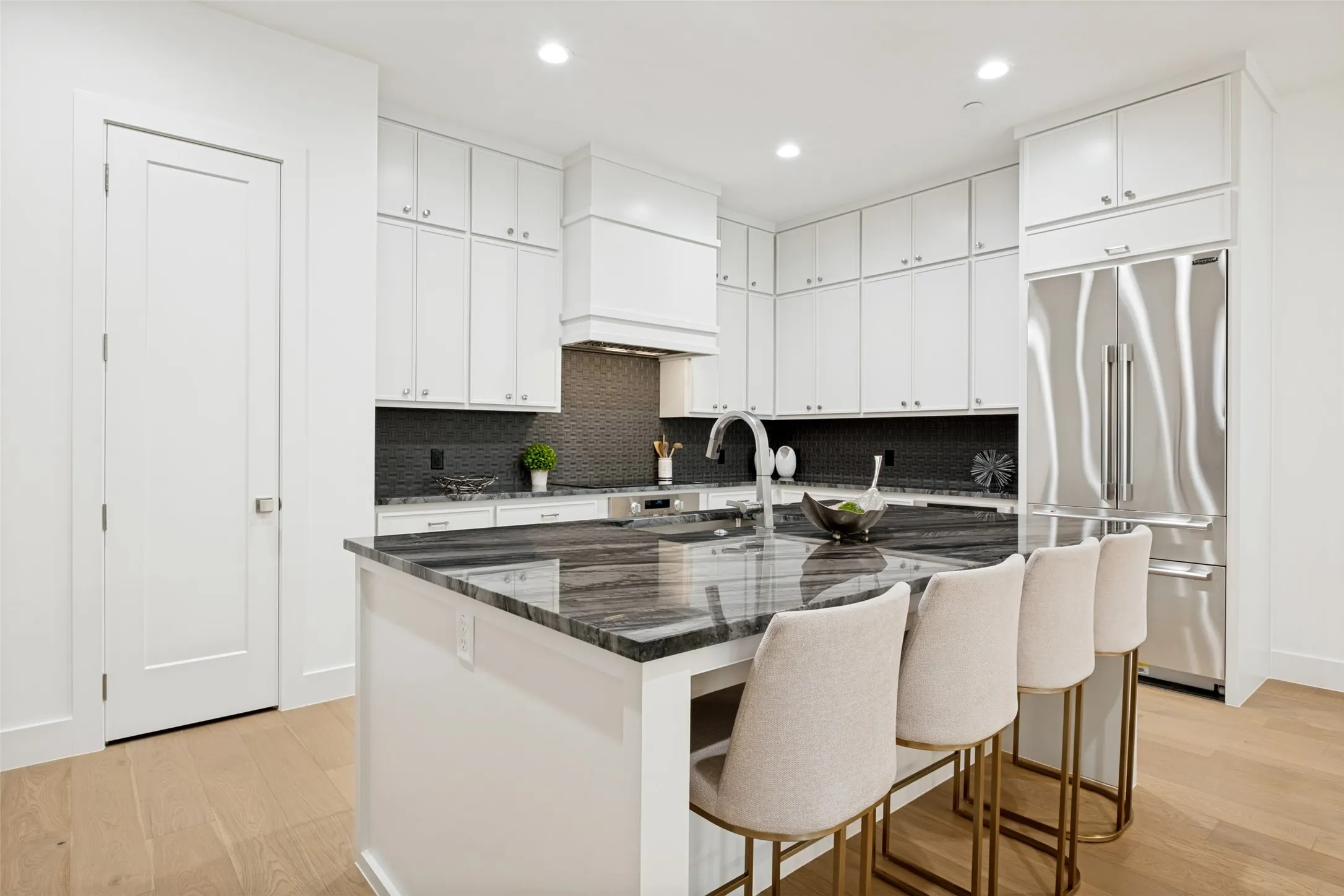 Condominium For Sale in Dallas County , 3601 Routh Street 1C, Dallas, Texas 75219, 2 Bedroom, 2 Bathroom, 1 Garage spaces, 1,857 Sqft, built in 2024, mls#21289137, Real Estate Agent in Dallas, Homes For Sale in Dallas county, Homes For Sale in Dallas, Realtor in Dallas Texas, Real Estate Brokerage Independent Realty Texas, Luminita Cordes Realtor