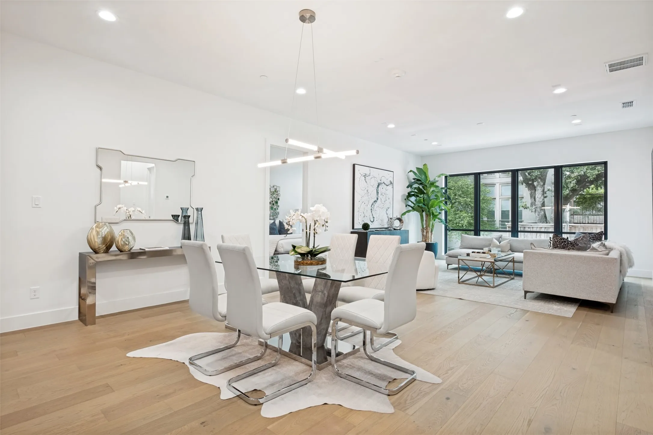 Condominium For Sale in Dallas County , 3601 Routh Street 1C, Dallas, Texas 75219, 2 Bedroom, 2 Bathroom, 1 Garage spaces, 1,857 Sqft, built in 2024, mls#21289137, Real Estate Agent in Dallas, Homes For Sale in Dallas county, Homes For Sale in Dallas, Realtor in Dallas Texas, Real Estate Brokerage Independent Realty Texas, Luminita Cordes Realtor