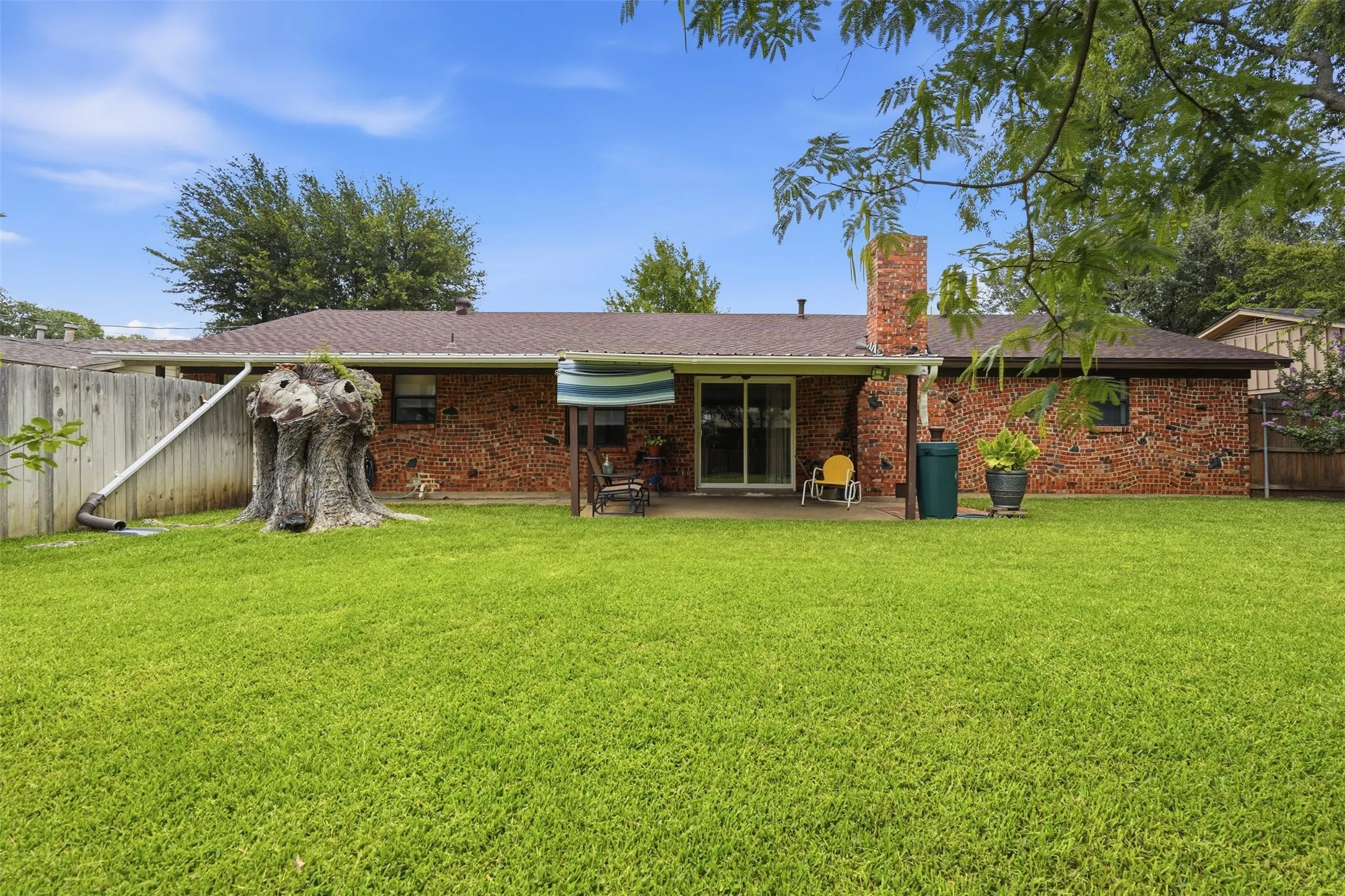 Single Family Residence For Sale in Tarrant County , 5421 Susan Lee Lane, North Richland Hills, Texas 76180, 3 Bedroom, 2 Bathroom, 2 Garage spaces, 1,972 Sqft, built in 1965, mls#21306575, Real Estate Agent in North Richland Hills, Homes For Sale in Tarrant county, Homes For Sale in North Richland Hills, Realtor in North Richland Hills Texas, Real Estate Brokerage Independent Realty Texas, Luminita Cordes Realtor