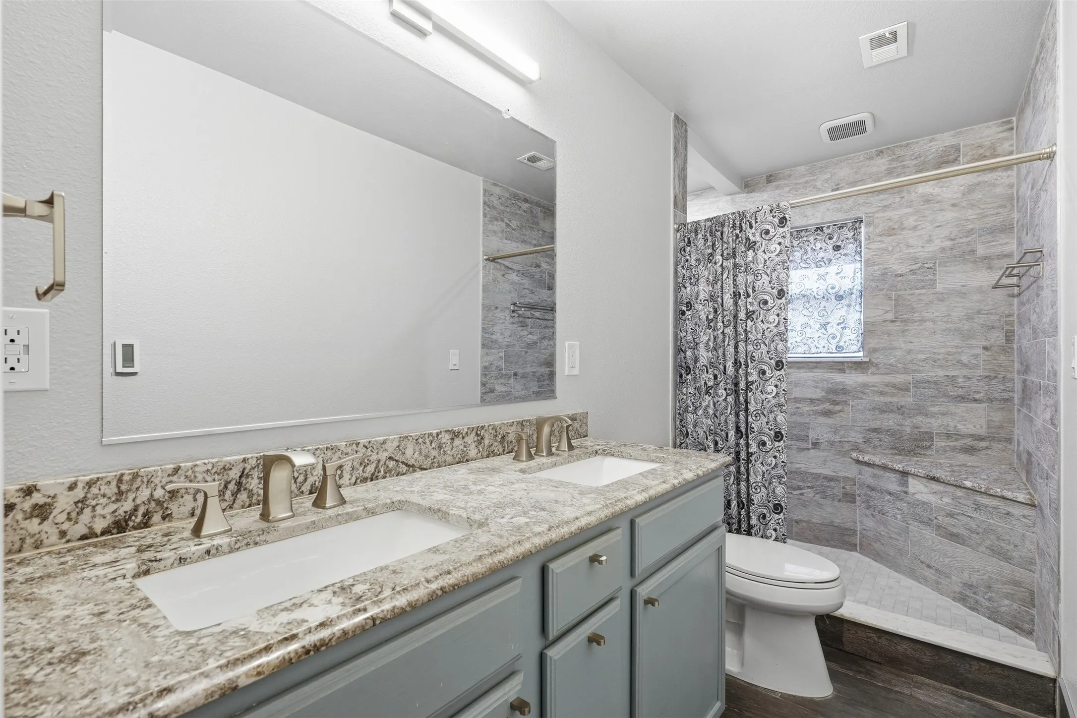 Single Family Residence For Sale in Tarrant County , 5421 Susan Lee Lane, North Richland Hills, Texas 76180, 3 Bedroom, 2 Bathroom, 2 Garage spaces, 1,972 Sqft, built in 1965, mls#21306575, Real Estate Agent in North Richland Hills, Homes For Sale in Tarrant county, Homes For Sale in North Richland Hills, Realtor in North Richland Hills Texas, Real Estate Brokerage Independent Realty Texas, Luminita Cordes Realtor