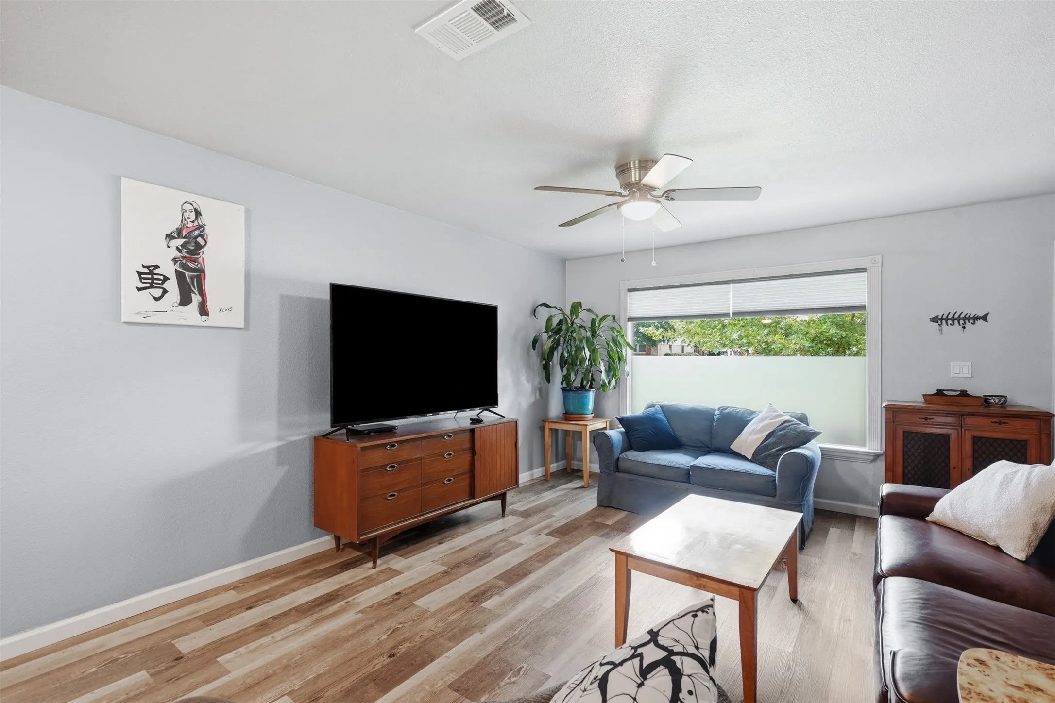 Single Family Residence For Sale in Tarrant County , 5421 Susan Lee Lane, North Richland Hills, Texas 76180, 3 Bedroom, 2 Bathroom, 2 Garage spaces, 1,972 Sqft, built in 1965, mls#21306575, Real Estate Agent in North Richland Hills, Homes For Sale in Tarrant county, Homes For Sale in North Richland Hills, Realtor in North Richland Hills Texas, Real Estate Brokerage Independent Realty Texas, Luminita Cordes Realtor