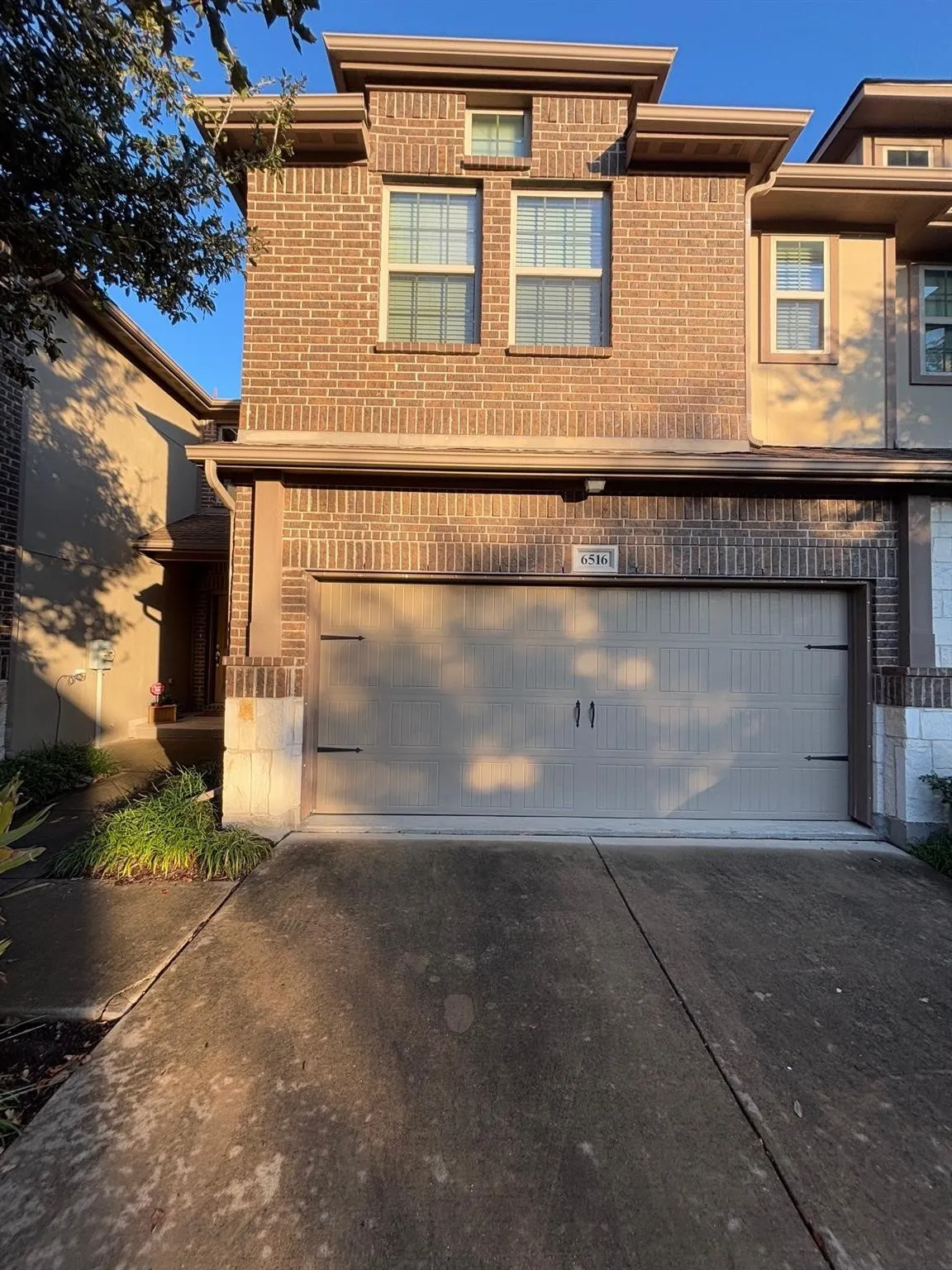 Townhouse For Sale in Collin County , 6516 Federal Hall Street, Plano, Texas 75023, 3 Bedroom, 3 Bathroom, 2 Garage spaces, 1,634 Sqft, built in 2012, mls#21307593, Real Estate Agent in Plano, Homes For Sale in Collin county, Homes For Sale in Plano, Realtor in Plano Texas, Real Estate Brokerage Independent Realty Texas, Luminita Cordes Realtor