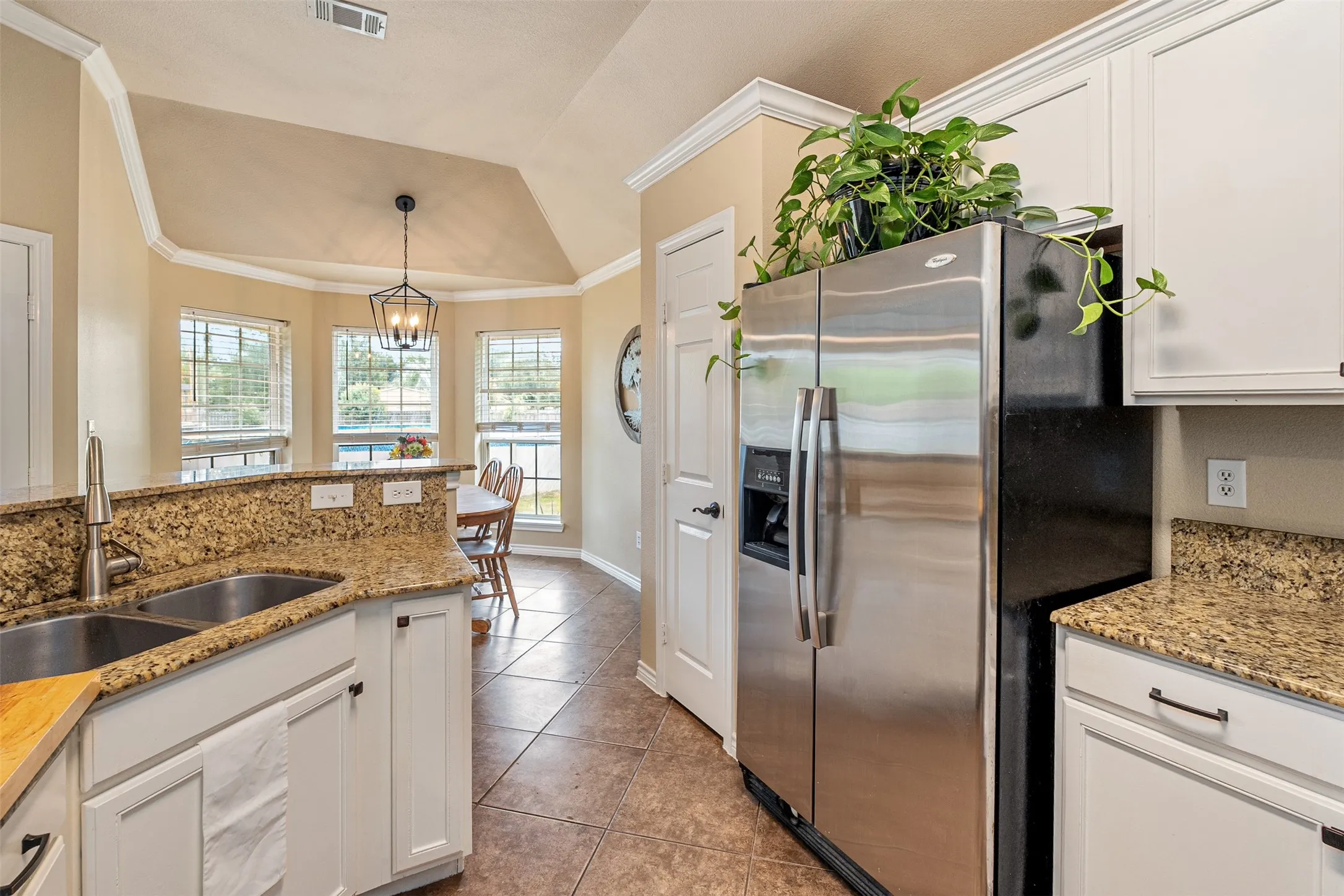 Single Family Residence For Sale in Henderson County , 118 Janice Lane, Mabank, Texas 75156, 4 Bedroom, 2 Bathroom, Garage spaces, 1,865 Sqft, built in 2009, mls#21307475, Real Estate Agent in Mabank, Homes For Sale in Henderson county, Homes For Sale in Mabank, Realtor in Mabank Texas, Real Estate Brokerage Independent Realty Texas, Luminita Cordes Realtor