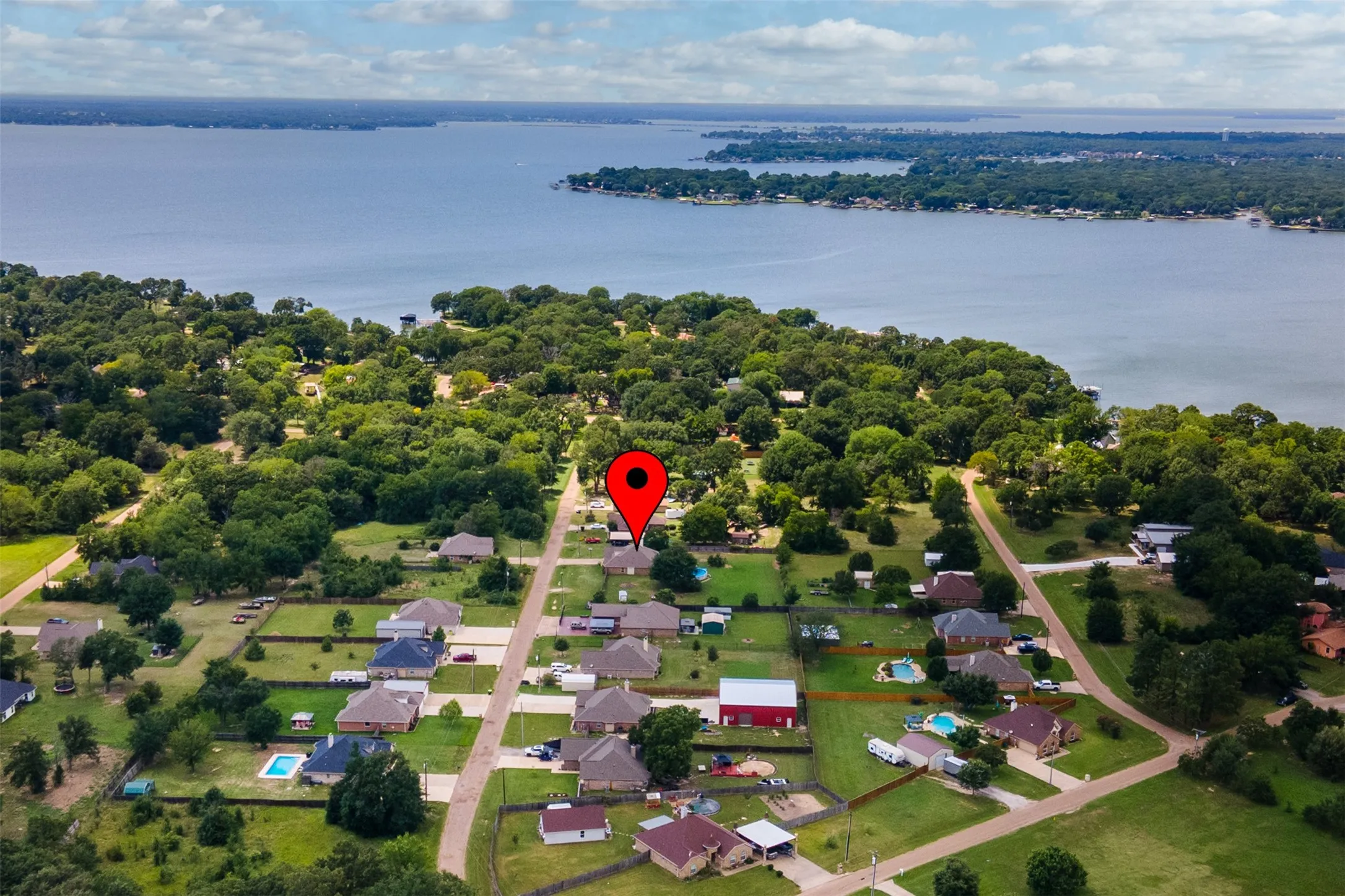 Single Family Residence For Sale in Henderson County , 118 Janice Lane, Mabank, Texas 75156, 4 Bedroom, 2 Bathroom, Garage spaces, 1,865 Sqft, built in 2009, mls#21307475, Real Estate Agent in Mabank, Homes For Sale in Henderson county, Homes For Sale in Mabank, Realtor in Mabank Texas, Real Estate Brokerage Independent Realty Texas, Luminita Cordes Realtor
