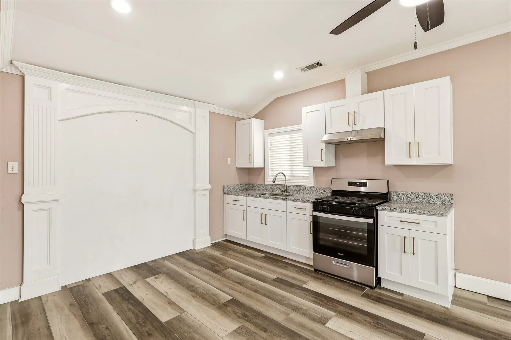 Single Family Residence For Sale in Dallas County , 3129 New Haven Street, Irving, Texas 75062, 5 Bedroom, 4 Bathroom, 2 Garage spaces, 2,304 Sqft, built in 1953, mls#21304452, Real Estate Agent in Irving, Homes For Sale in Dallas county, Homes For Sale in Irving, Realtor in Irving Texas, Real Estate Brokerage Independent Realty Texas, Luminita Cordes Realtor