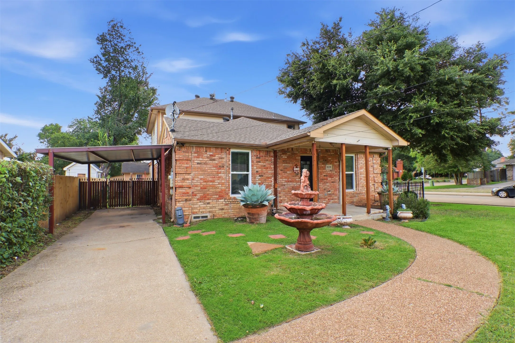 Single Family Residence For Sale in Dallas County , 3129 New Haven Street, Irving, Texas 75062, 5 Bedroom, 4 Bathroom, 2 Garage spaces, 2,304 Sqft, built in 1953, mls#21304452, Real Estate Agent in Irving, Homes For Sale in Dallas county, Homes For Sale in Irving, Realtor in Irving Texas, Real Estate Brokerage Independent Realty Texas, Luminita Cordes Realtor