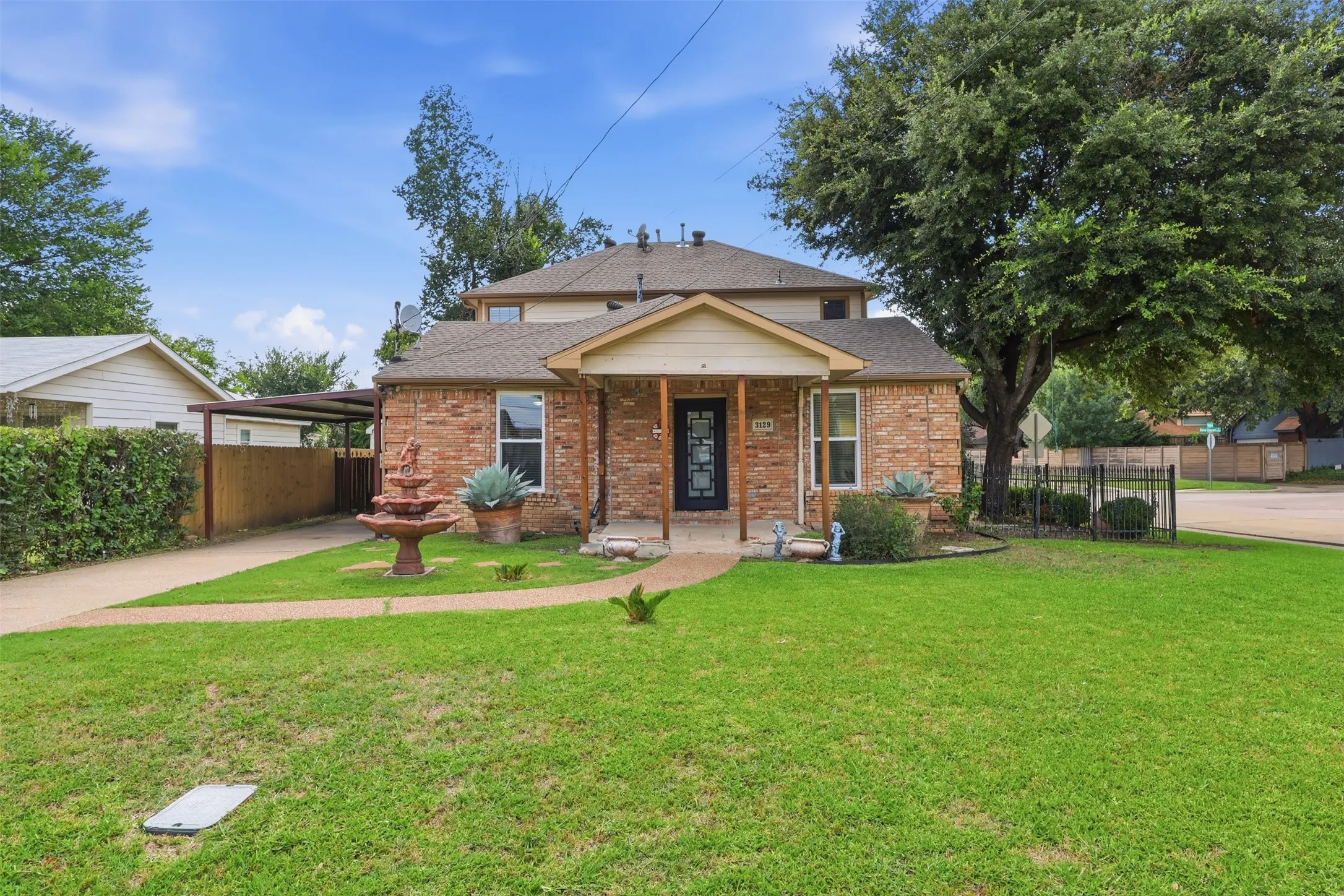 Single Family Residence For Sale in Dallas County , 3129 New Haven Street, Irving, Texas 75062, 5 Bedroom, 4 Bathroom, 2 Garage spaces, 2,304 Sqft, built in 1953, mls#21304452, Real Estate Agent in Irving, Homes For Sale in Dallas county, Homes For Sale in Irving, Realtor in Irving Texas, Real Estate Brokerage Independent Realty Texas, Luminita Cordes Realtor