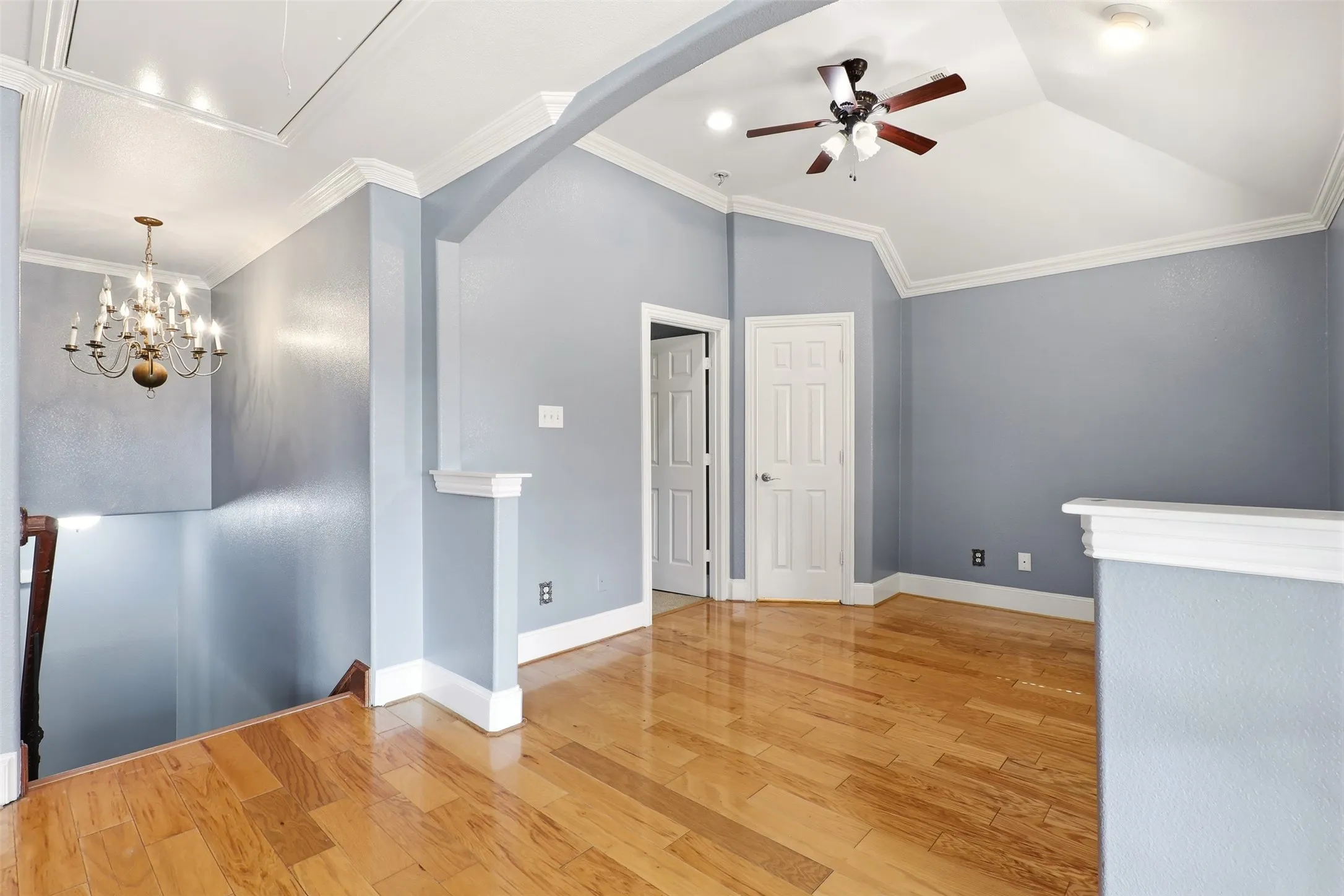 Single Family Residence For Sale in Dallas County , 3129 New Haven Street, Irving, Texas 75062, 5 Bedroom, 4 Bathroom, 2 Garage spaces, 2,304 Sqft, built in 1953, mls#21304452, Real Estate Agent in Irving, Homes For Sale in Dallas county, Homes For Sale in Irving, Realtor in Irving Texas, Real Estate Brokerage Independent Realty Texas, Luminita Cordes Realtor